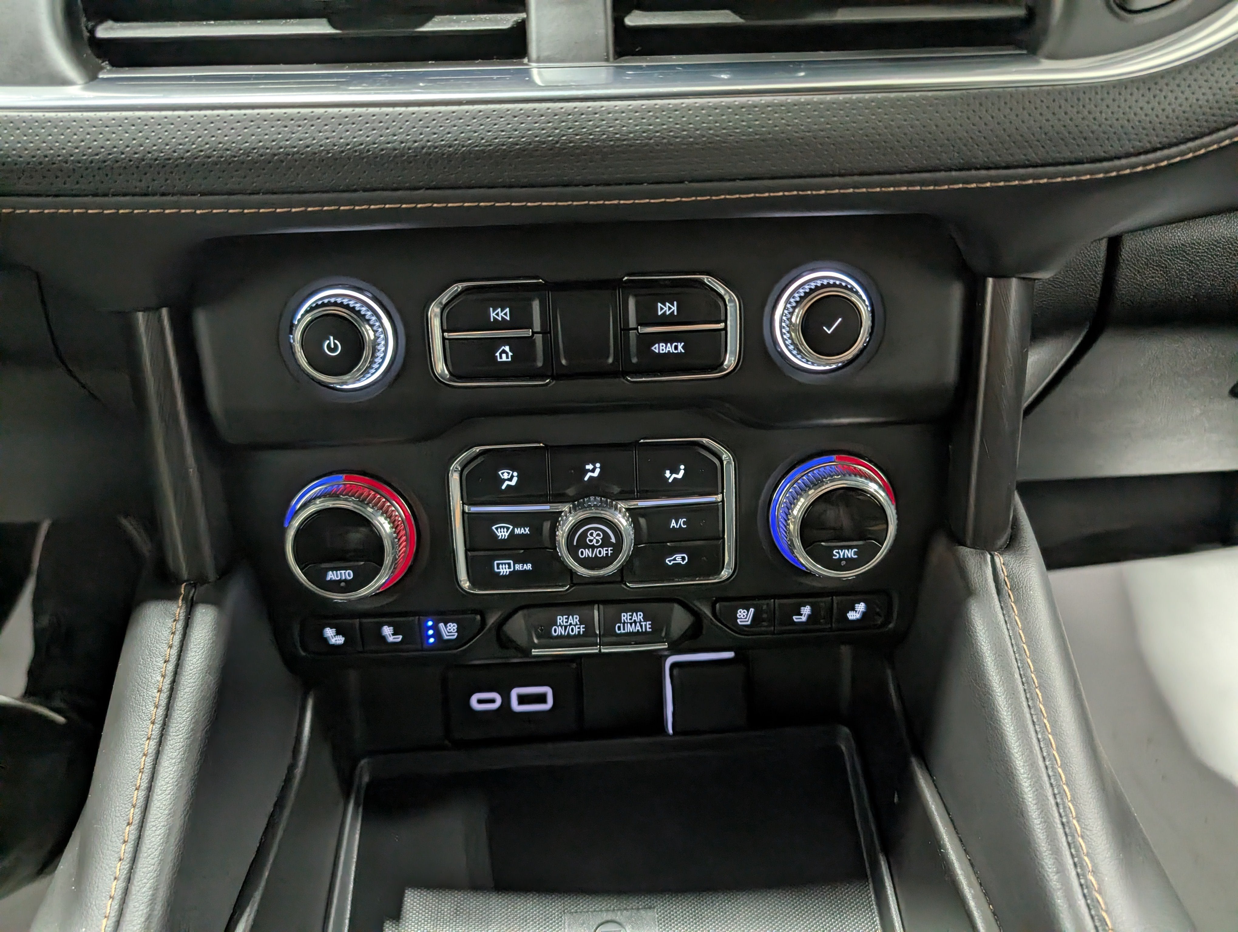 2024 GMC Yukon AT4