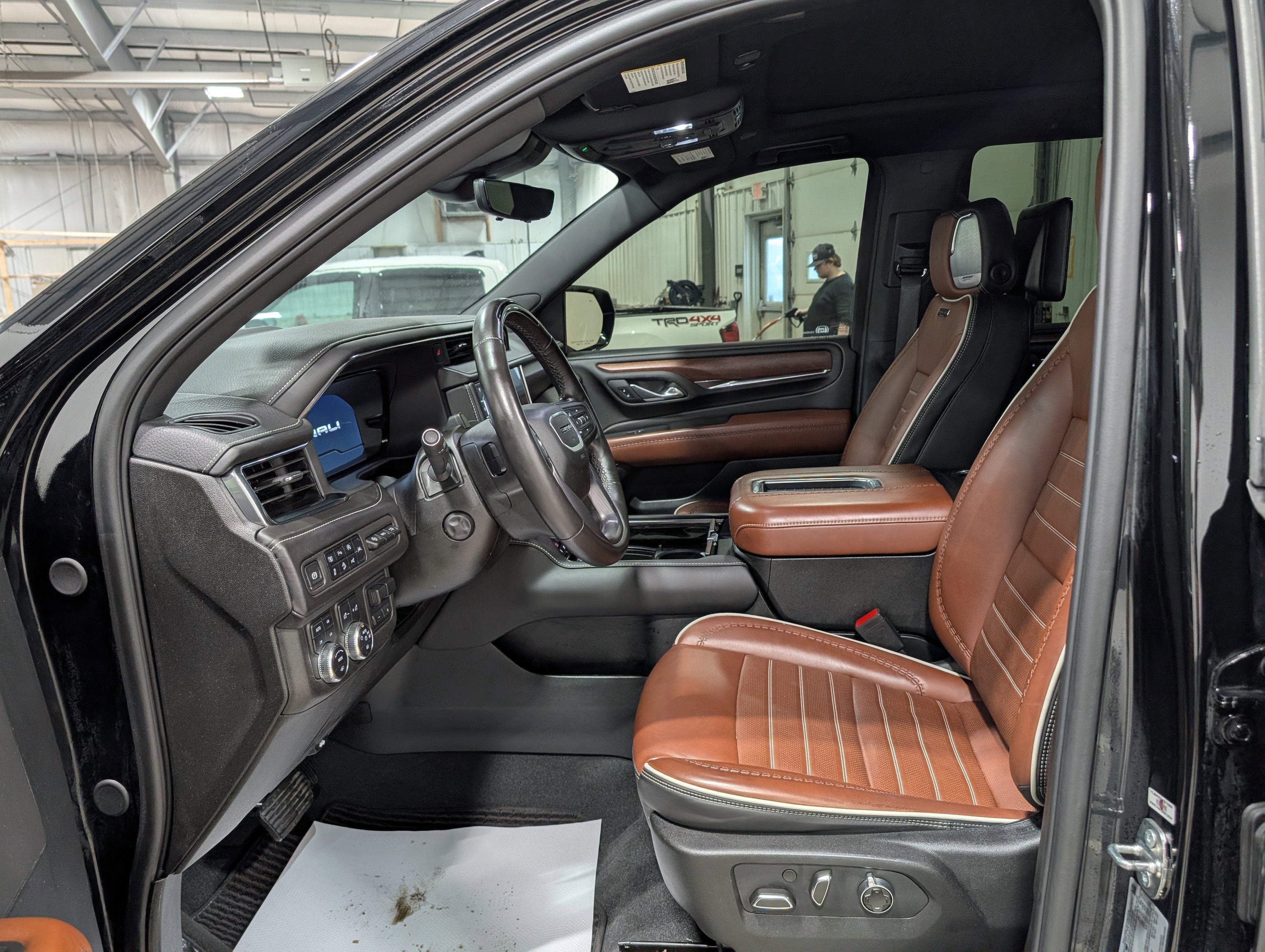 2024 GMC Yukon Denali Ultimate