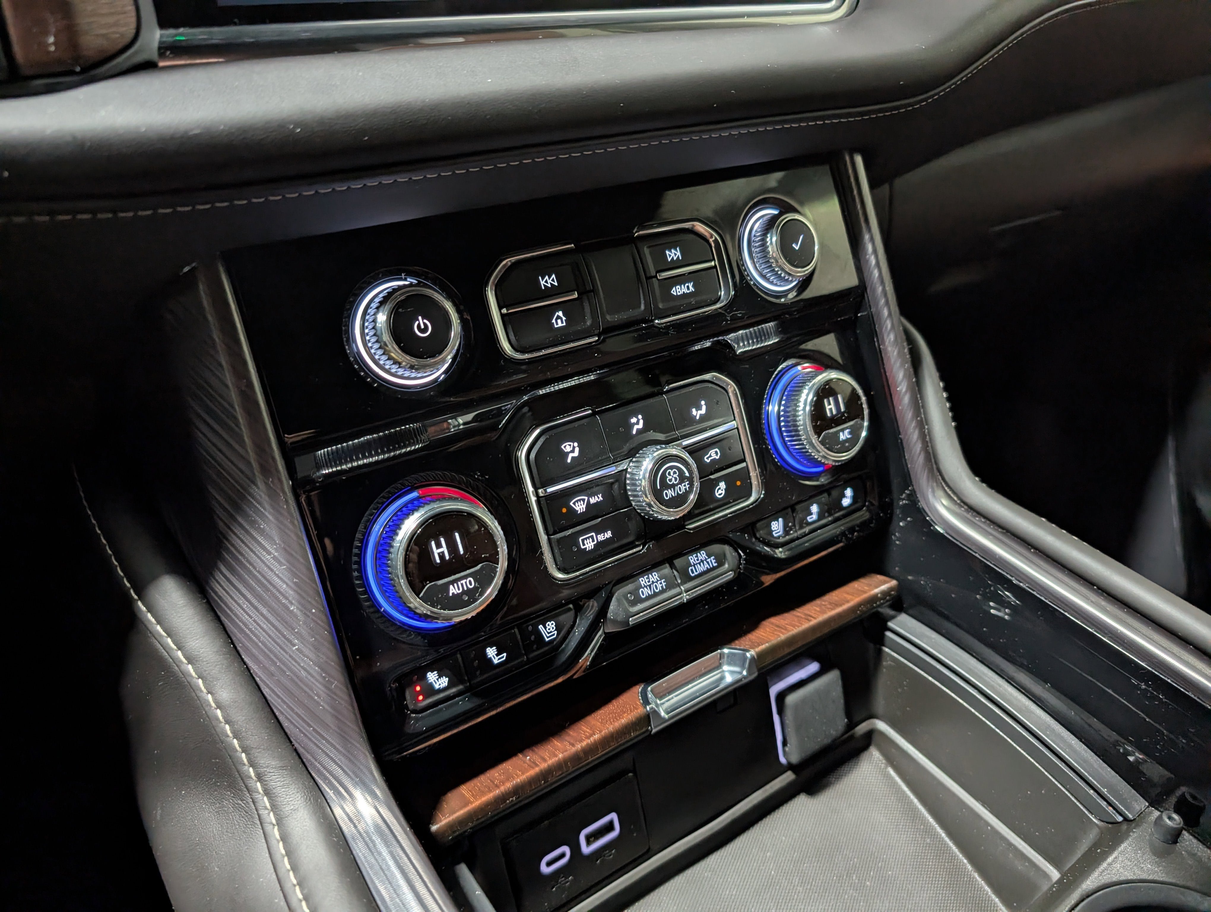 2024 GMC Yukon Denali Ultimate