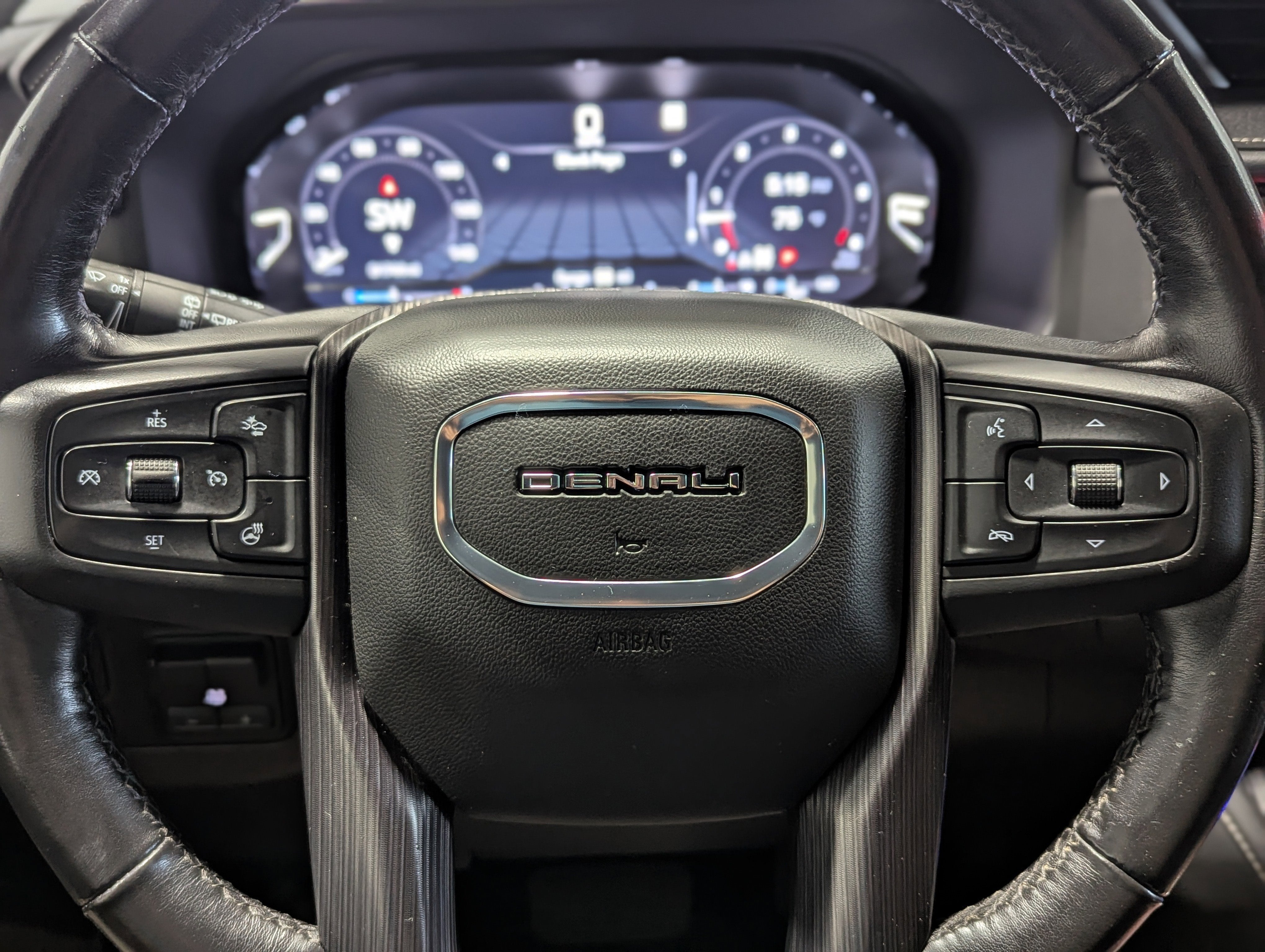 2023 GMC Yukon Denali Ultimate