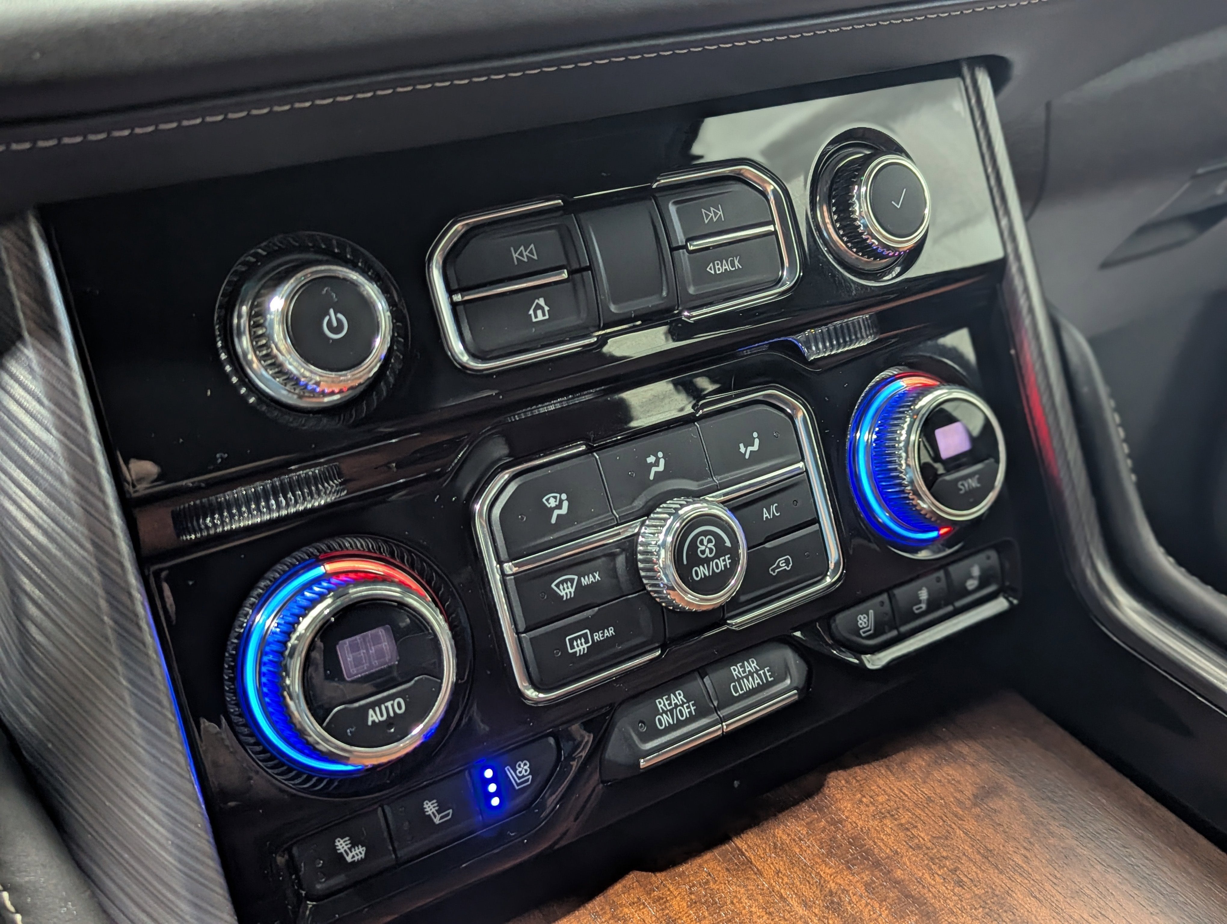 2023 GMC Yukon Denali Ultimate