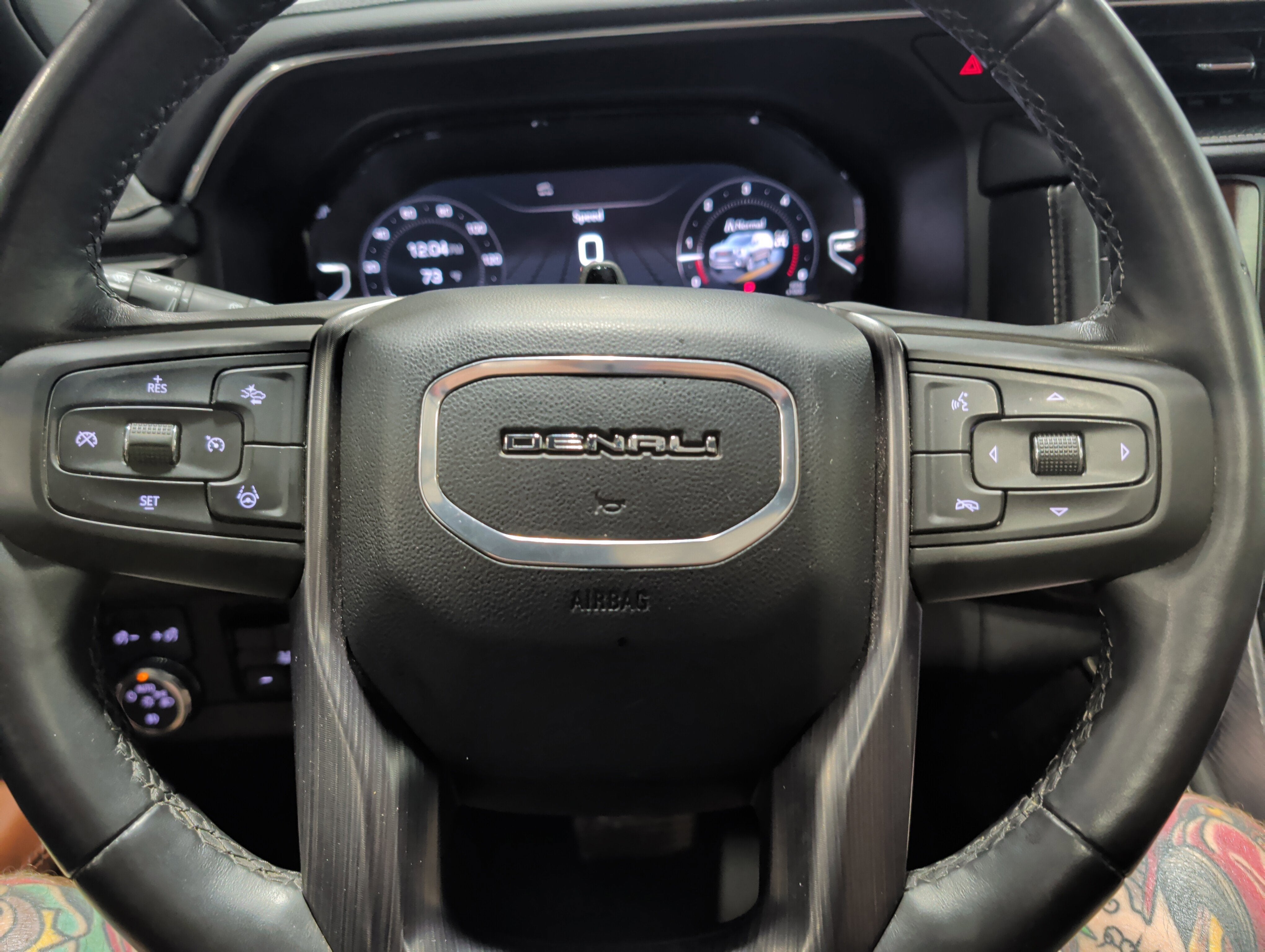 2023 GMC Yukon Denali Ultimate