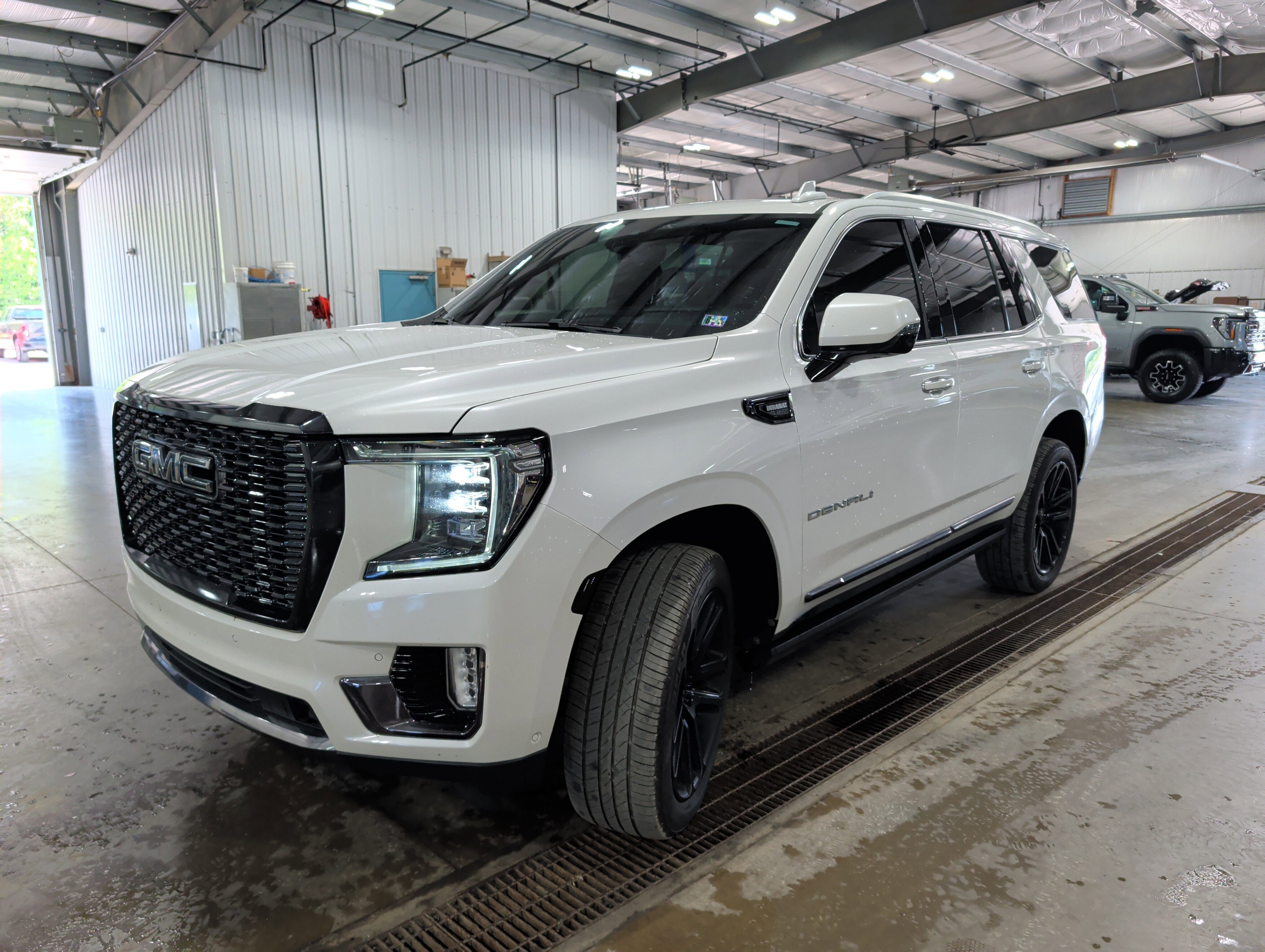 2023 GMC Yukon Denali Ultimate