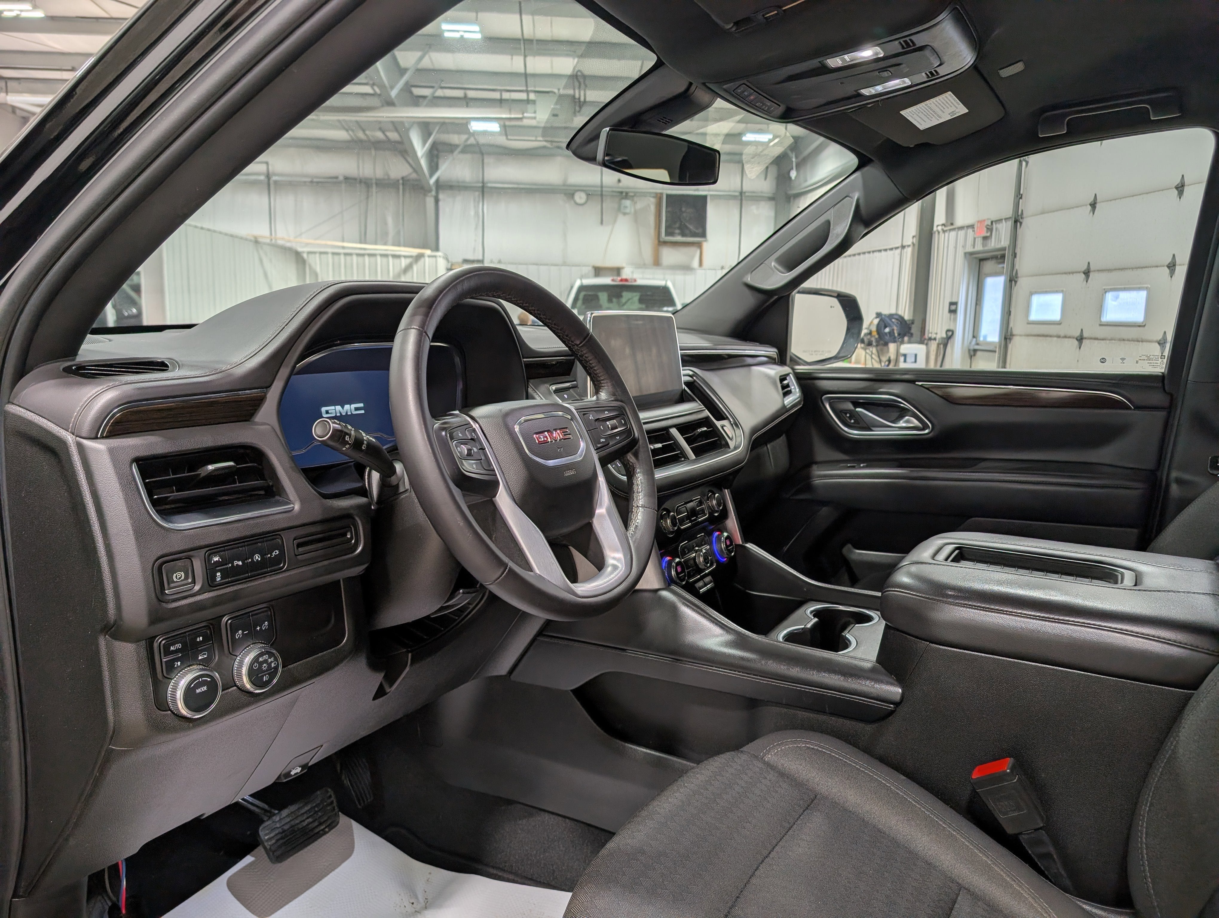 2022 GMC Yukon XL SLE