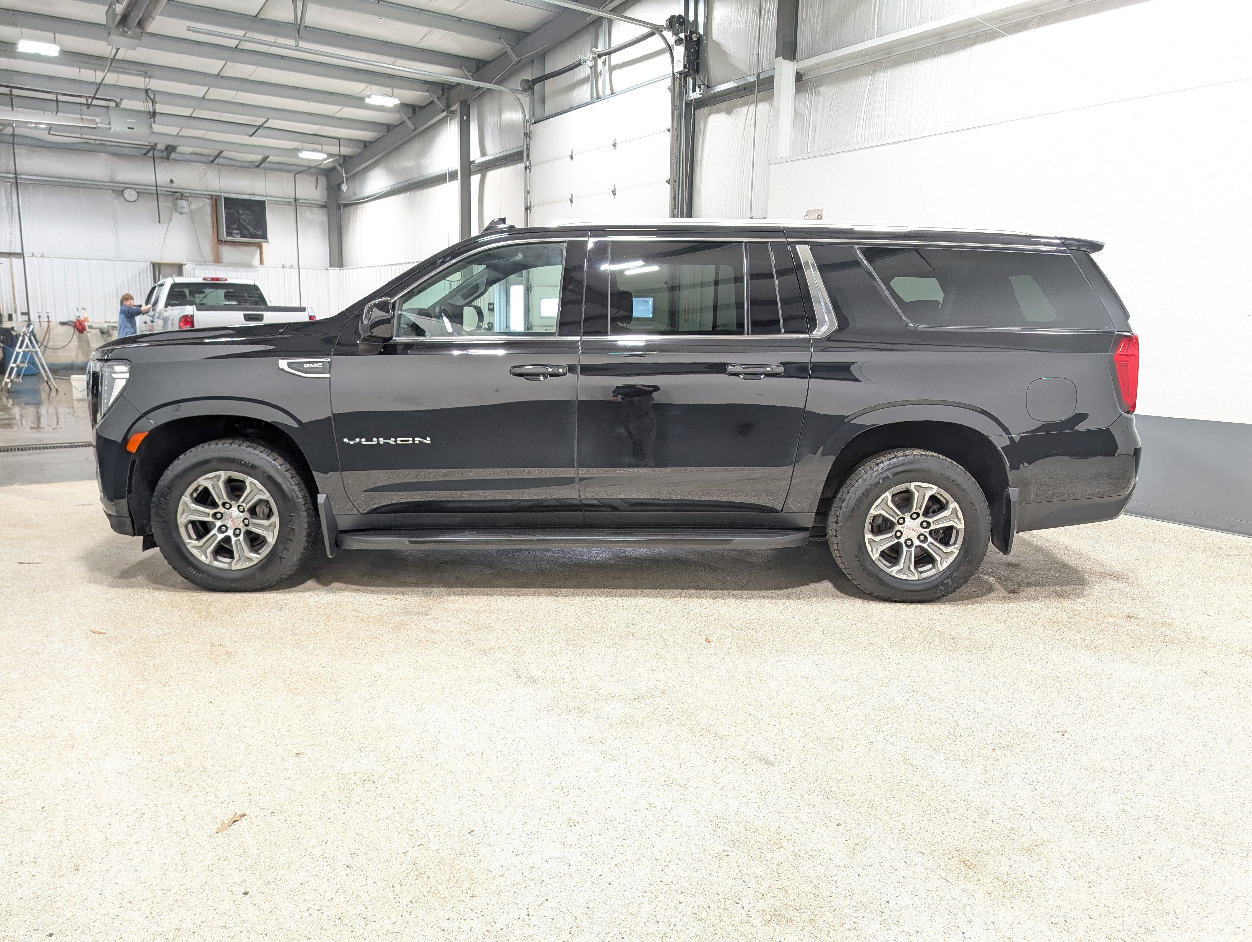 2022 GMC Yukon XL SLE