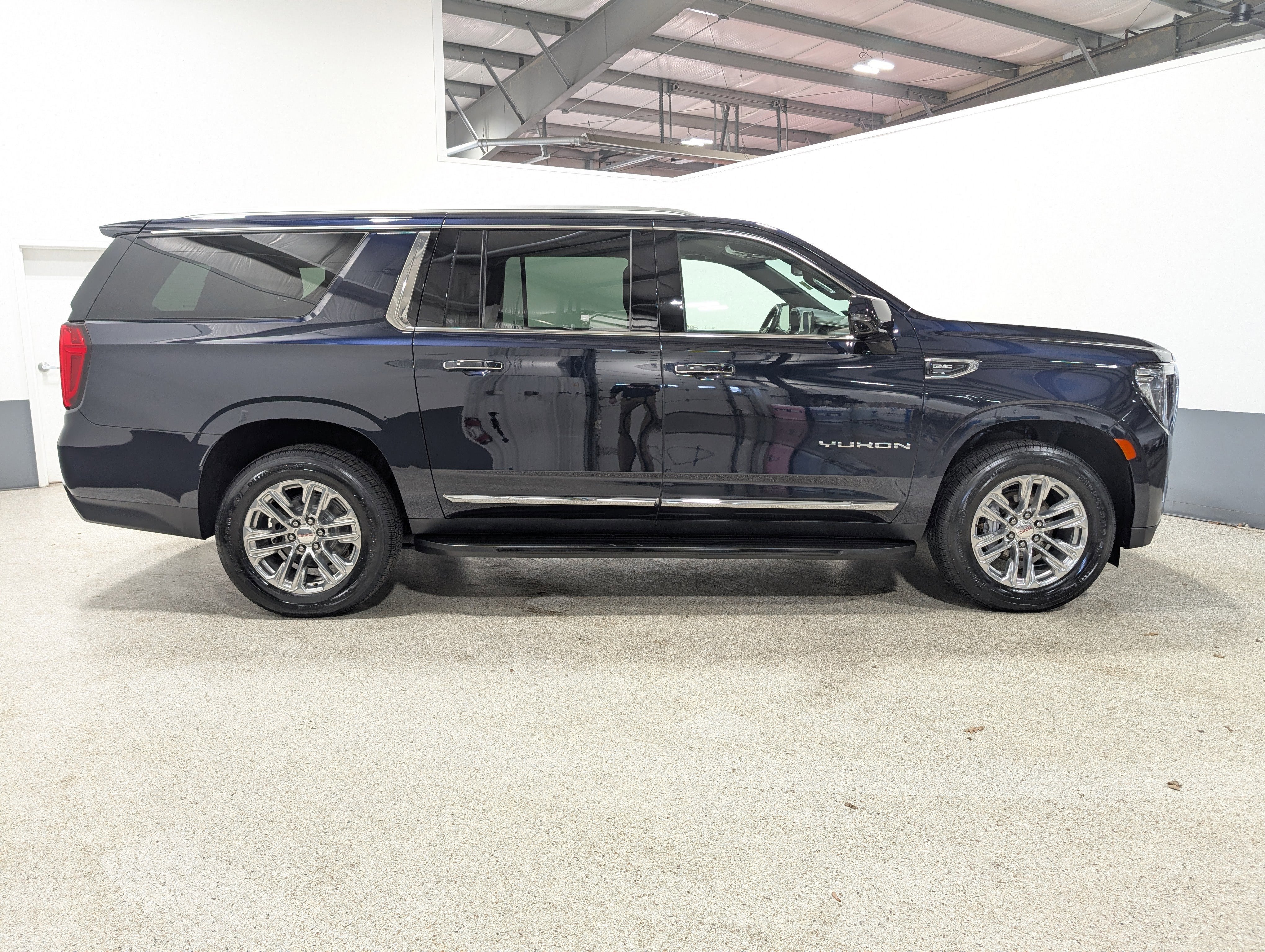 2022 GMC Yukon XL SLT