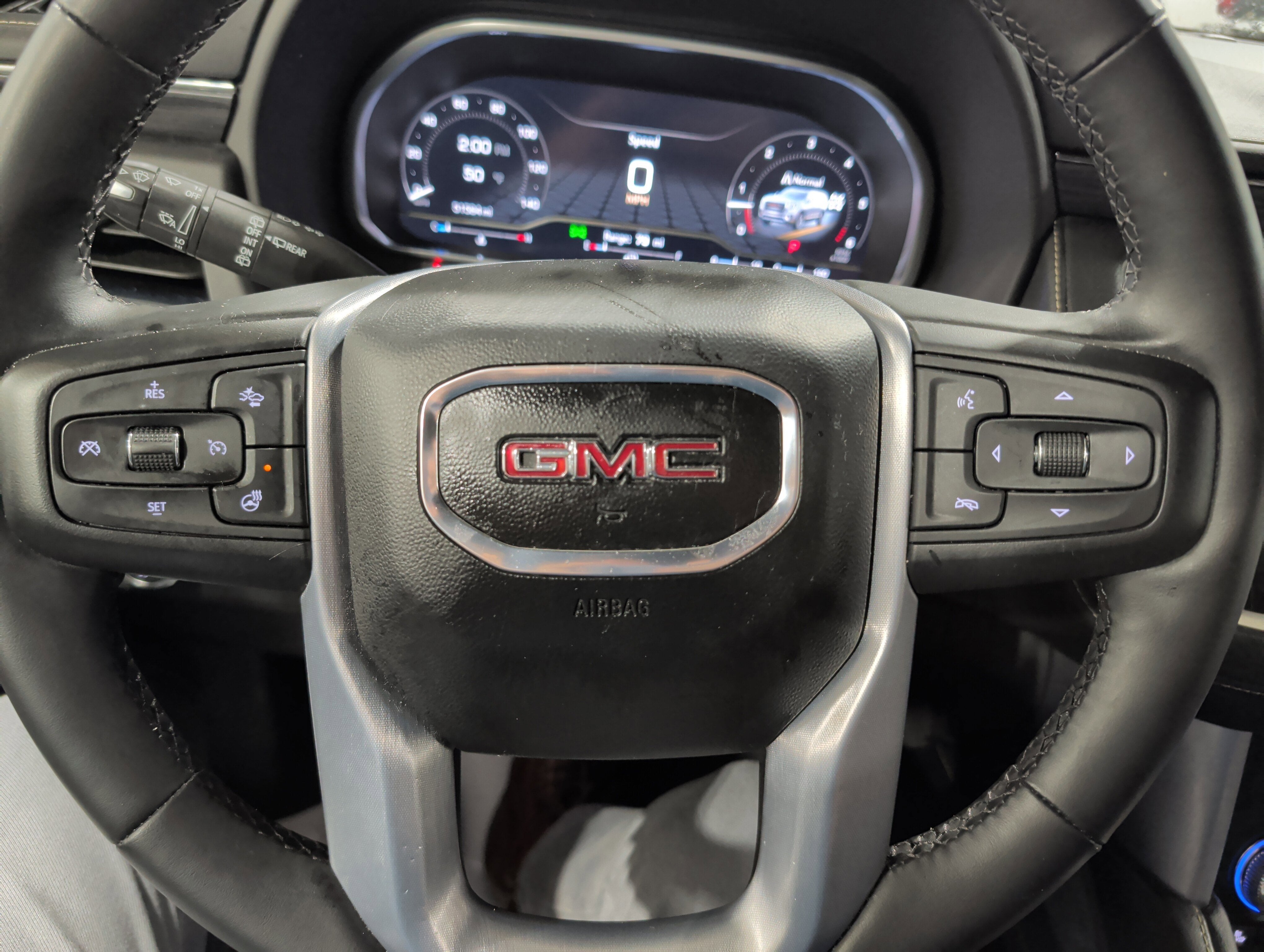 2023 GMC Yukon XL SLT