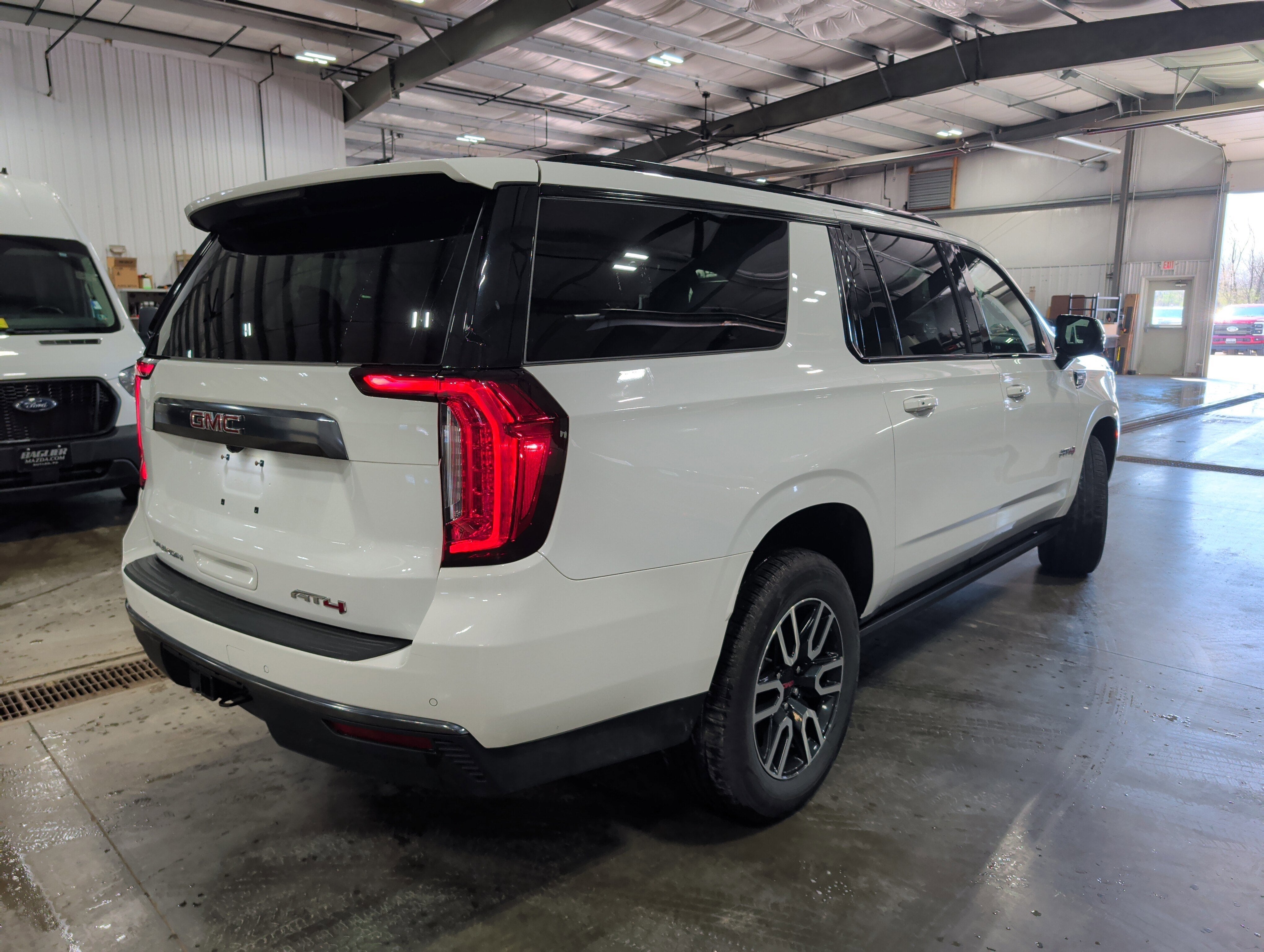 2023 GMC Yukon XL AT4