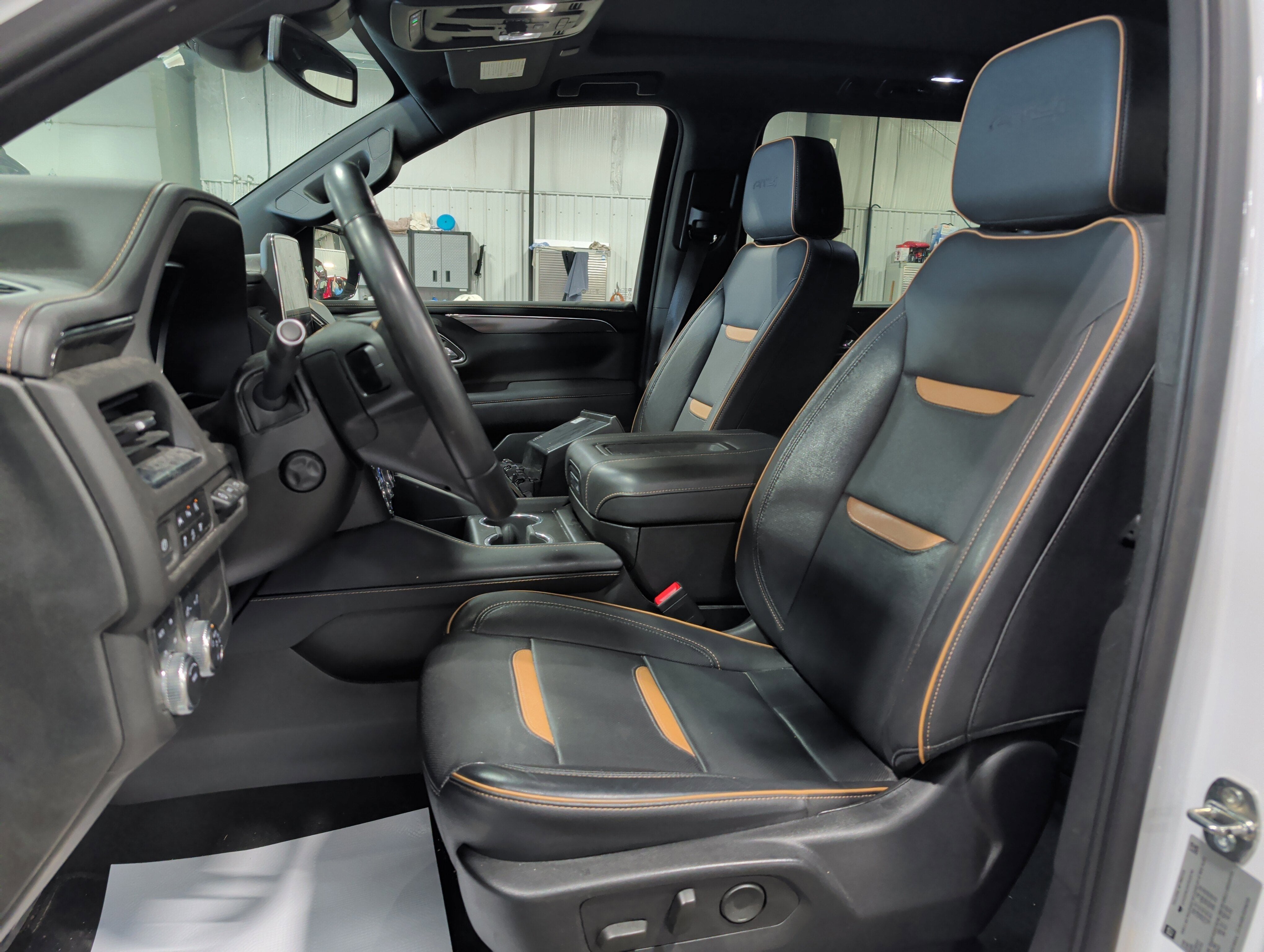 2023 GMC Yukon XL AT4