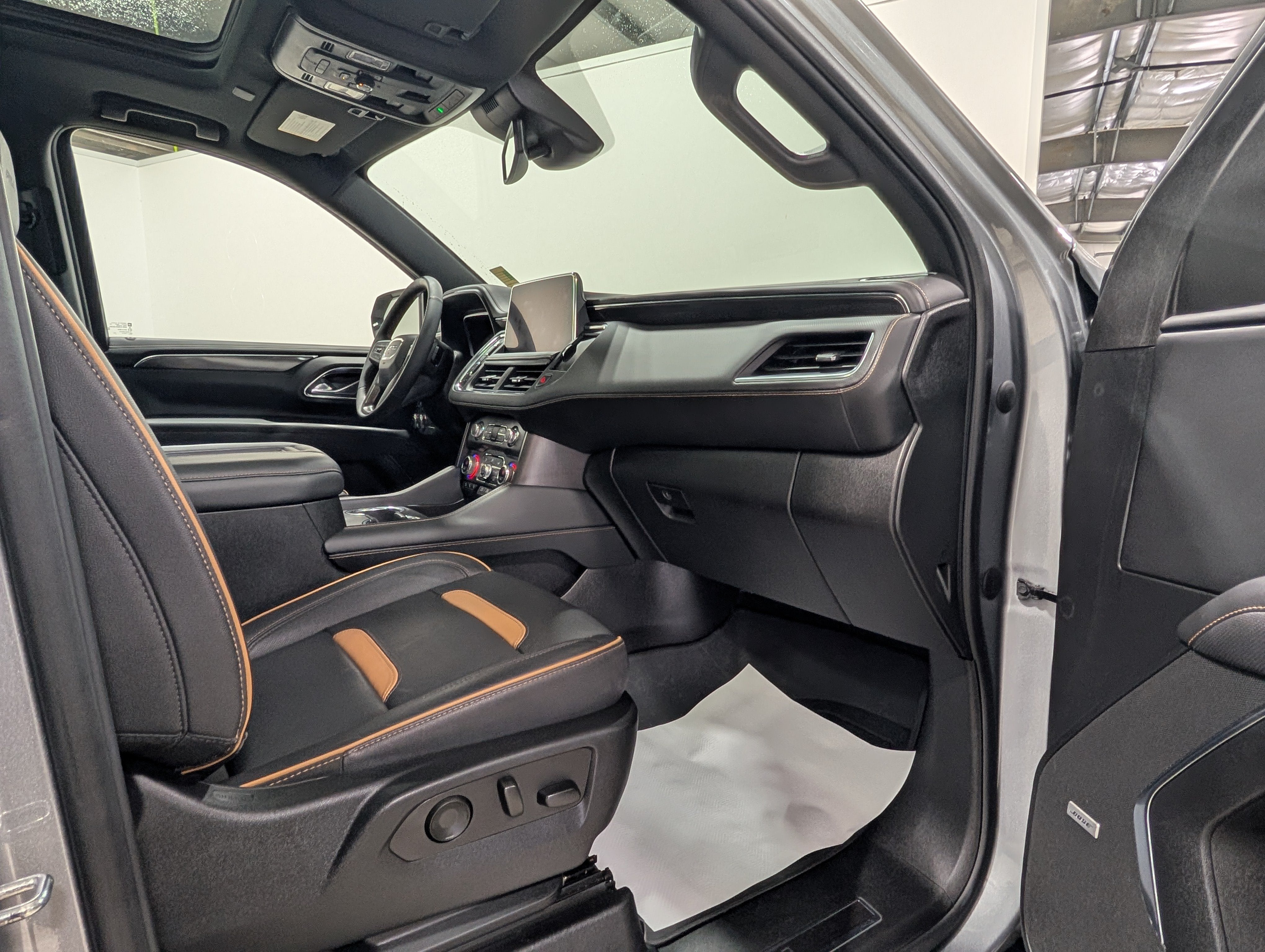 2023 GMC Yukon XL AT4