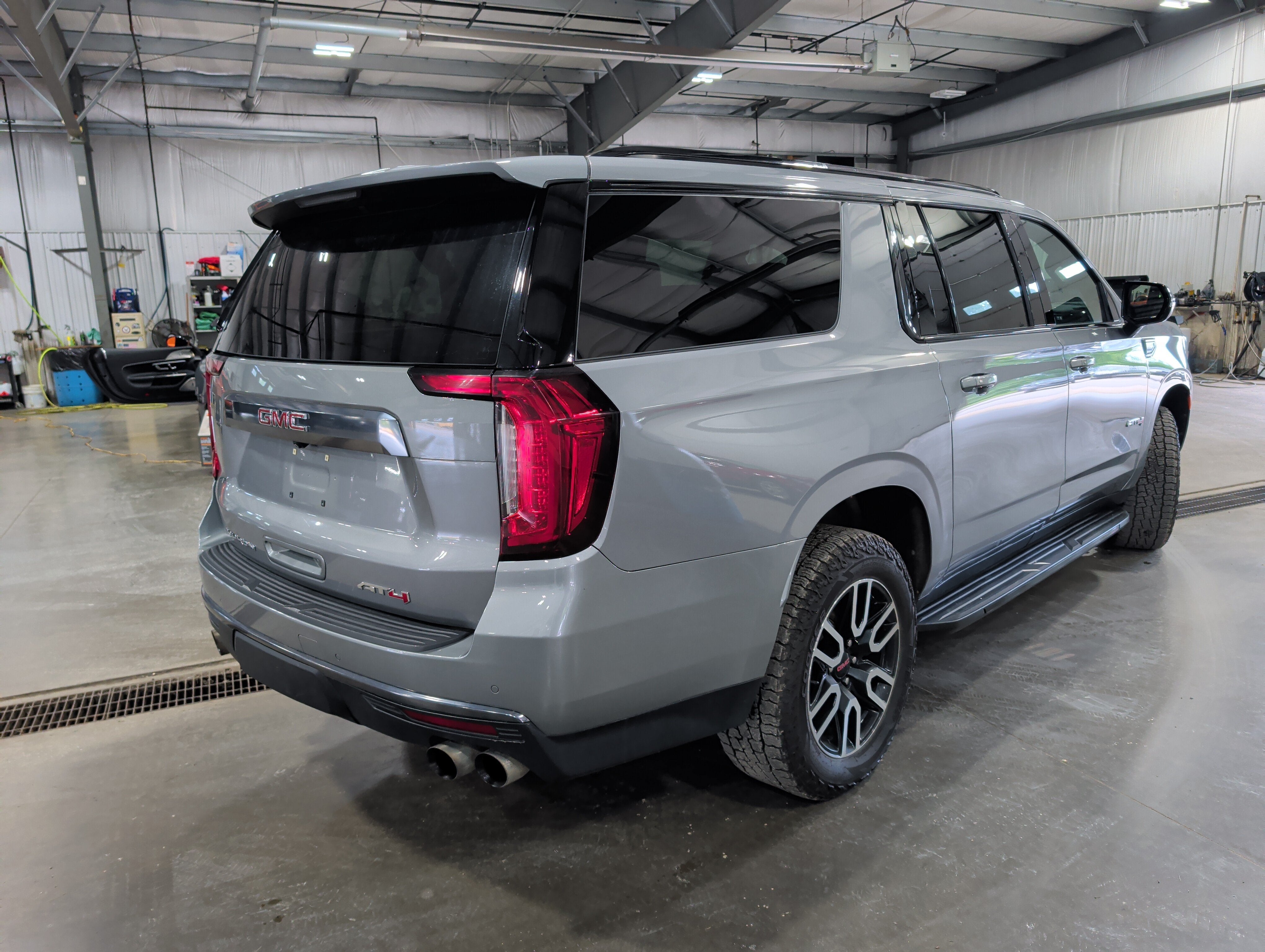 2023 GMC Yukon XL AT4