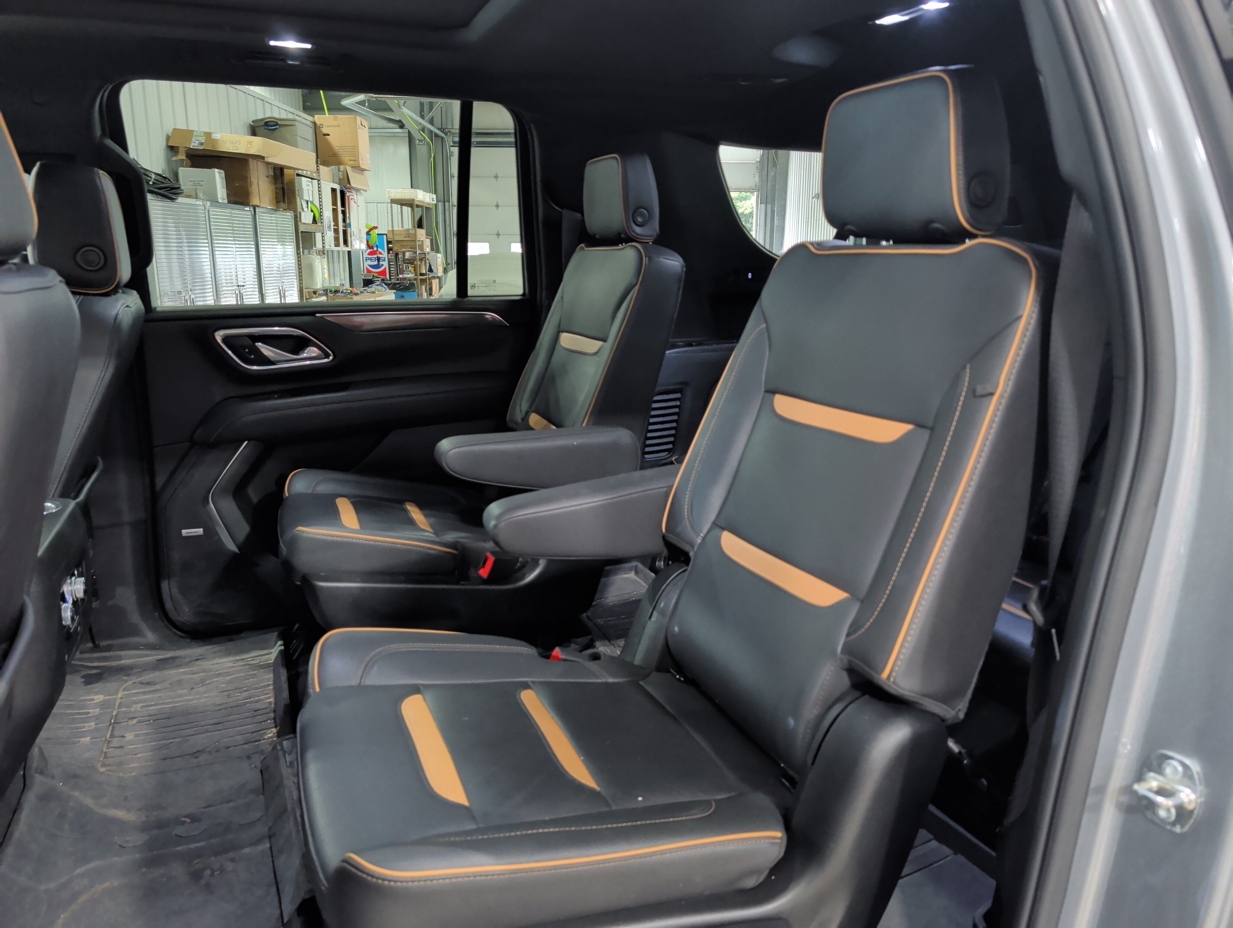 2023 GMC Yukon XL AT4