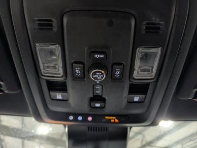 2025 GMC Yukon XL AT4