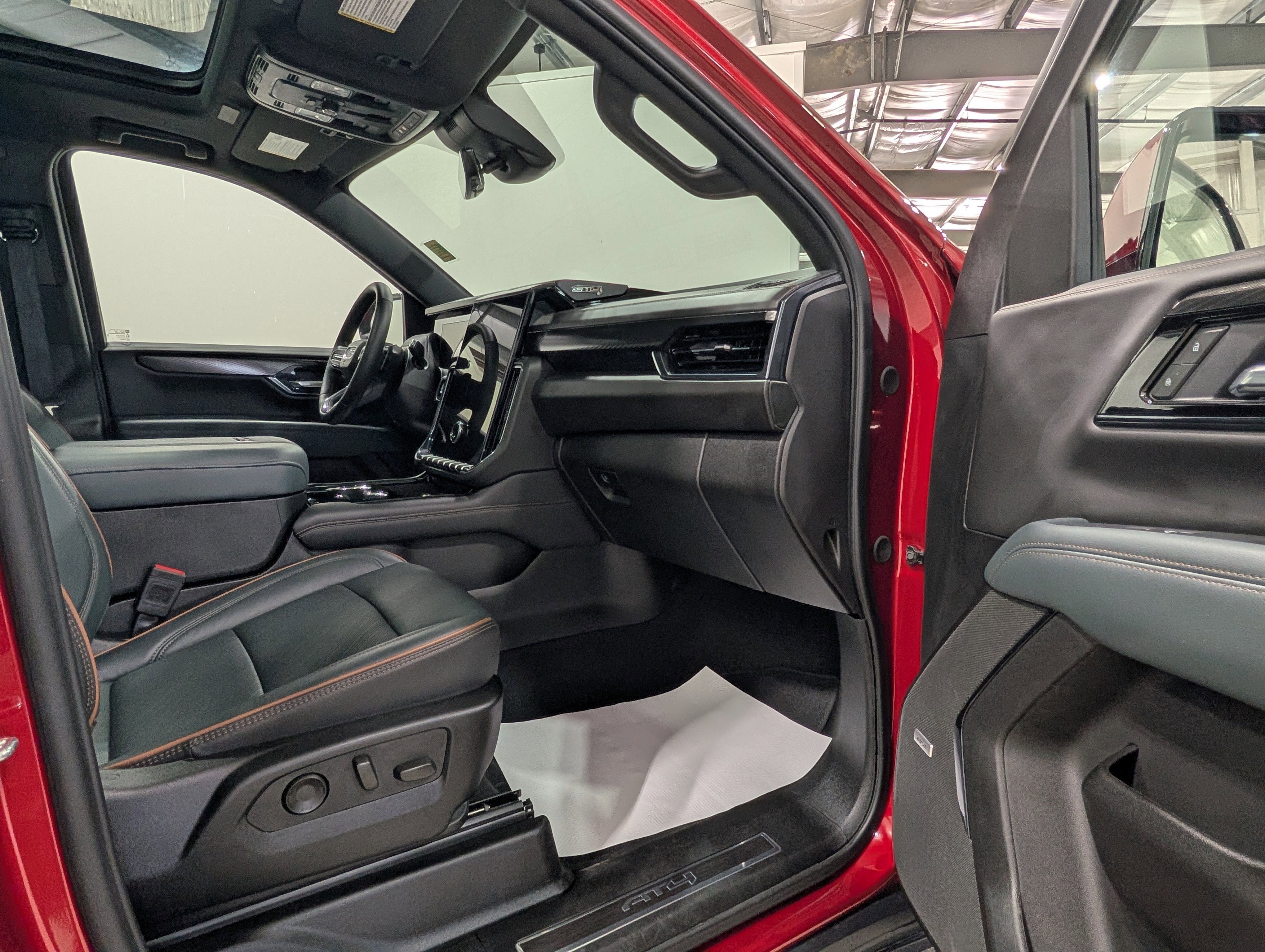 2025 GMC Yukon XL AT4