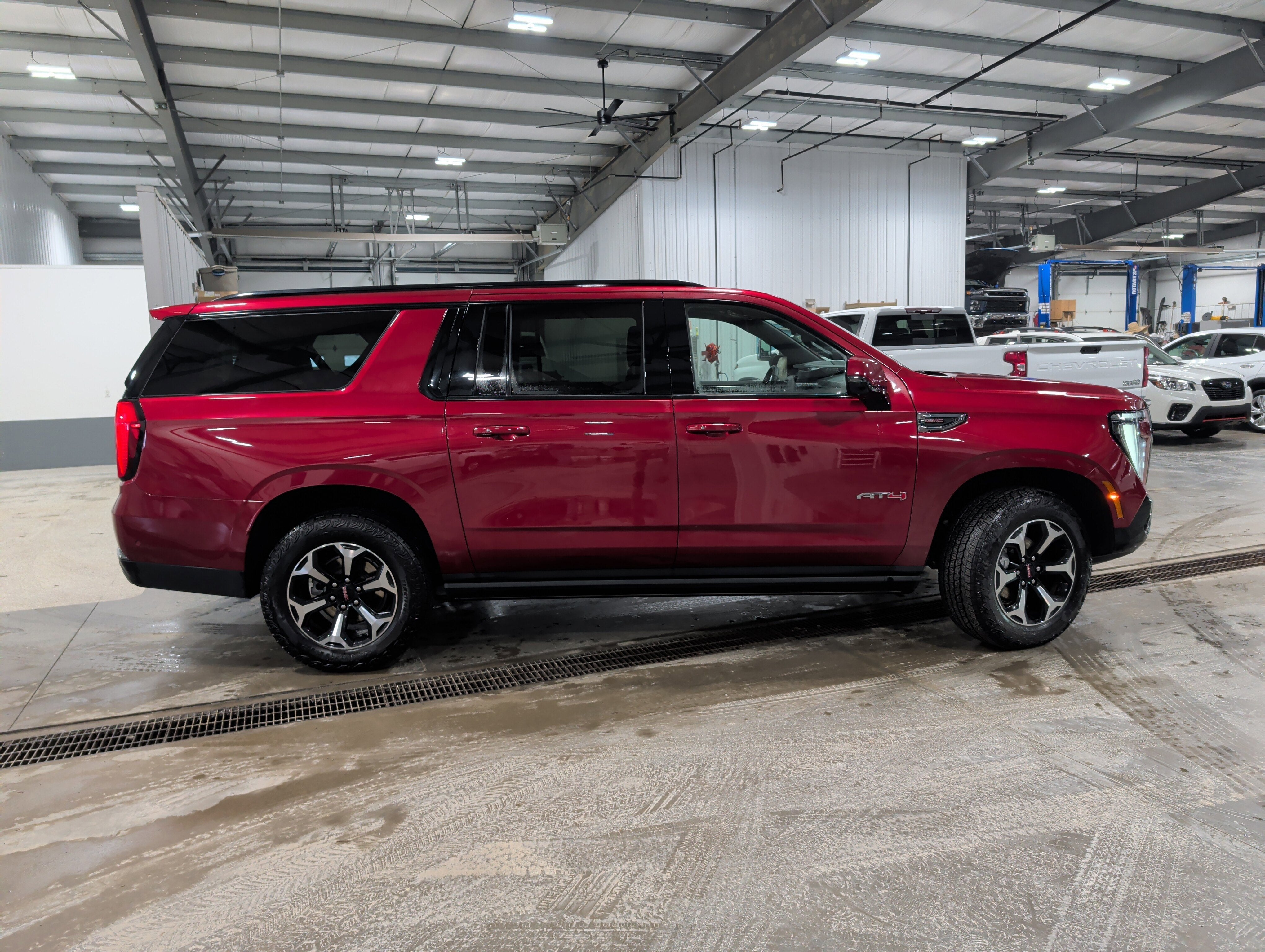 2025 GMC Yukon XL AT4