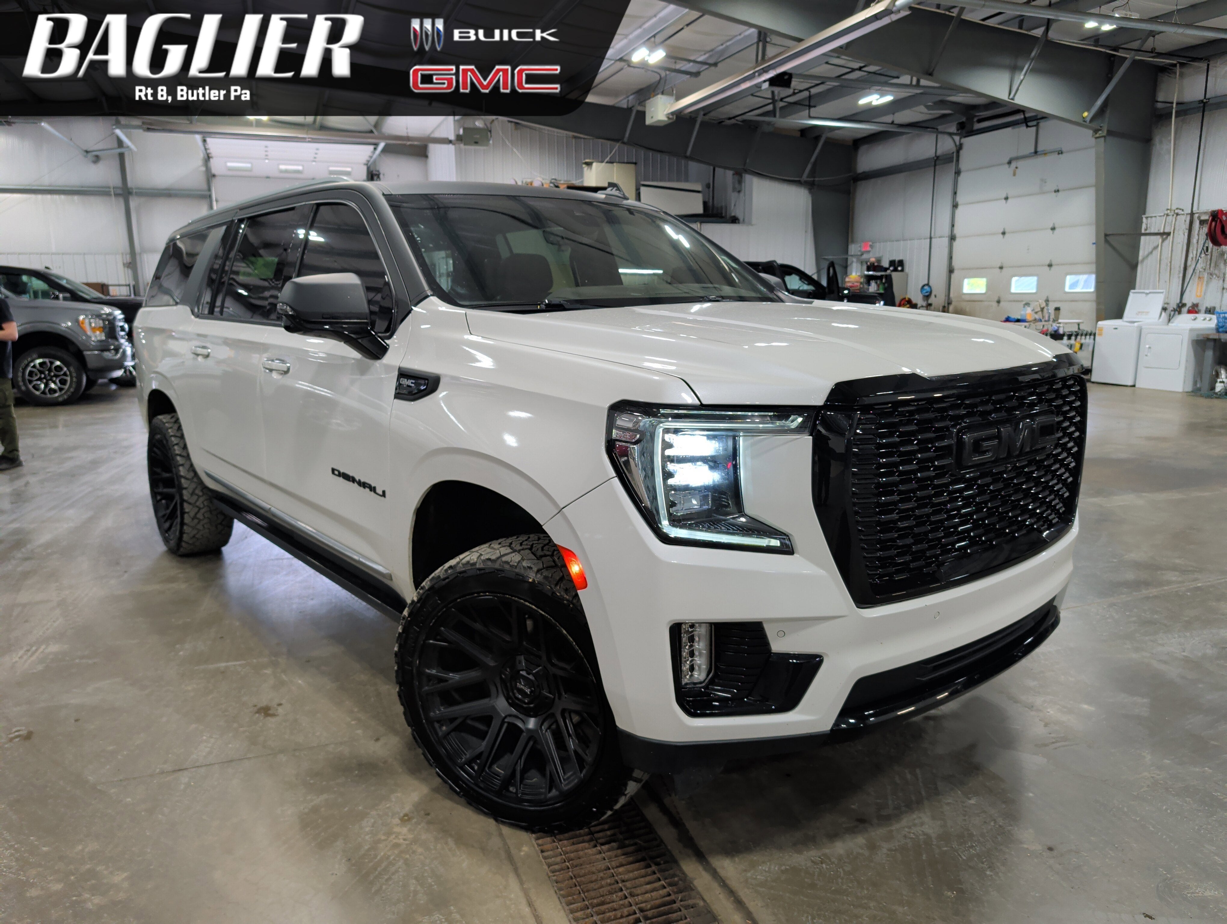 2022 GMC Yukon Denali AWD's photo