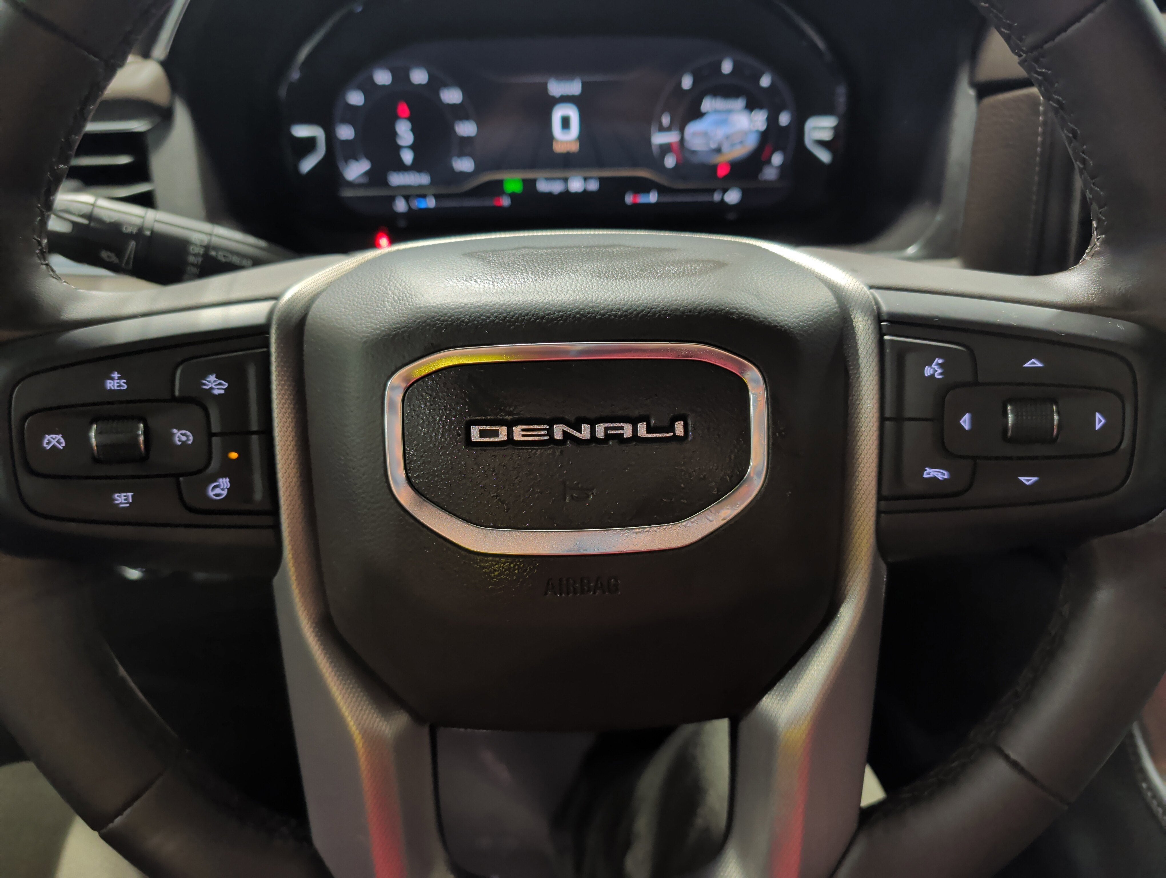 2023 GMC Yukon XL Denali