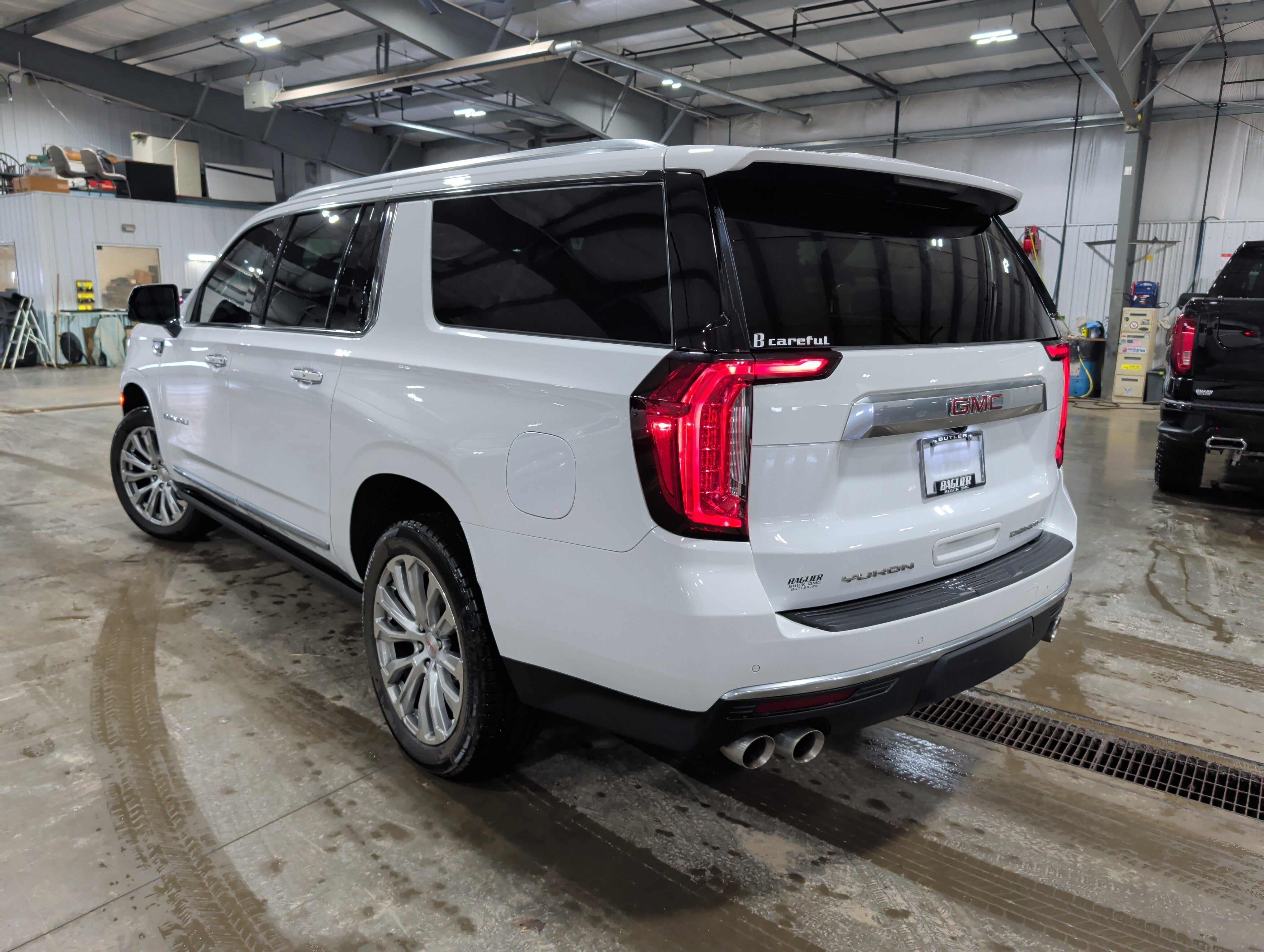 2023 GMC Yukon XL Denali