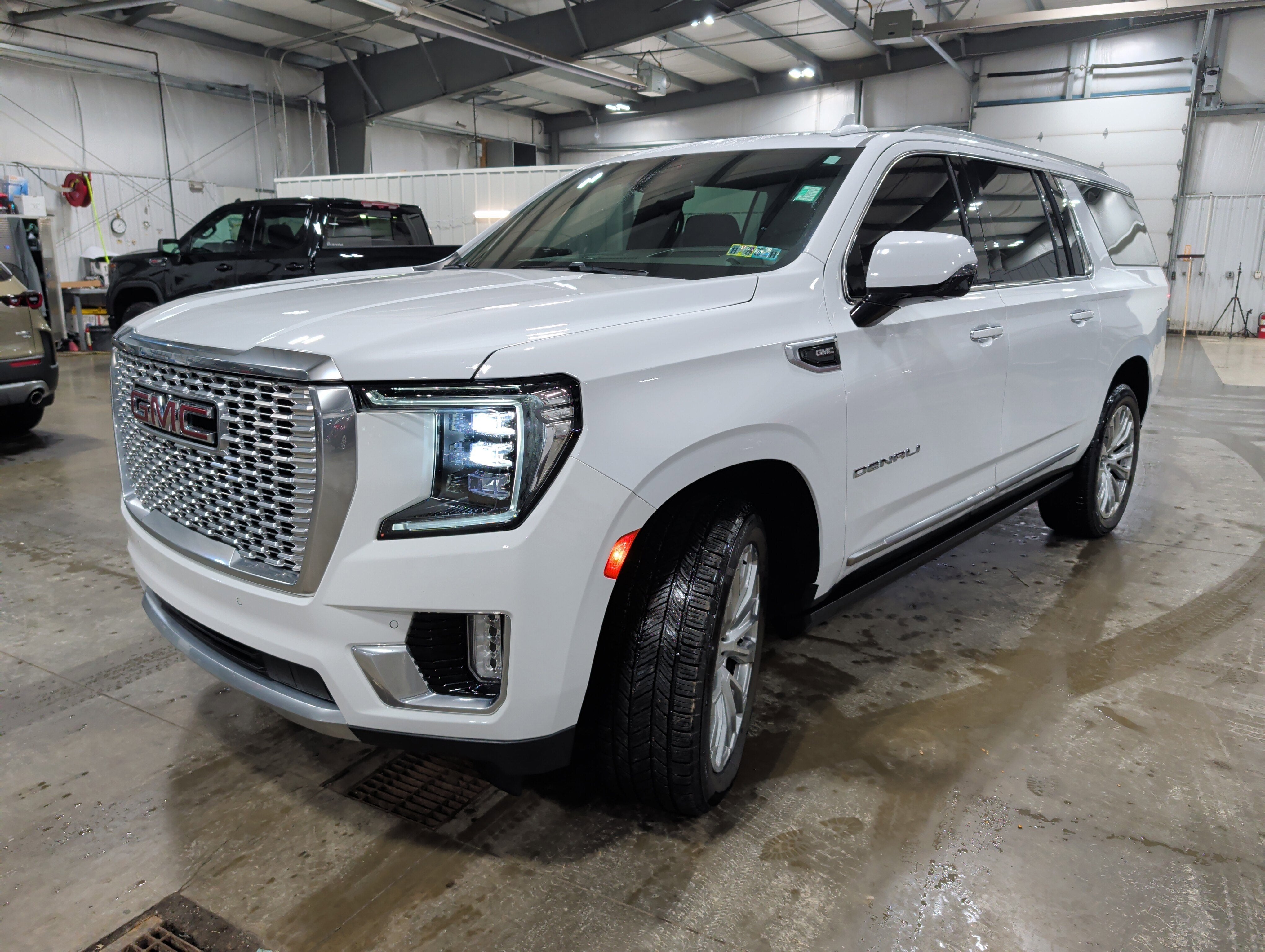 2023 GMC Yukon XL Denali