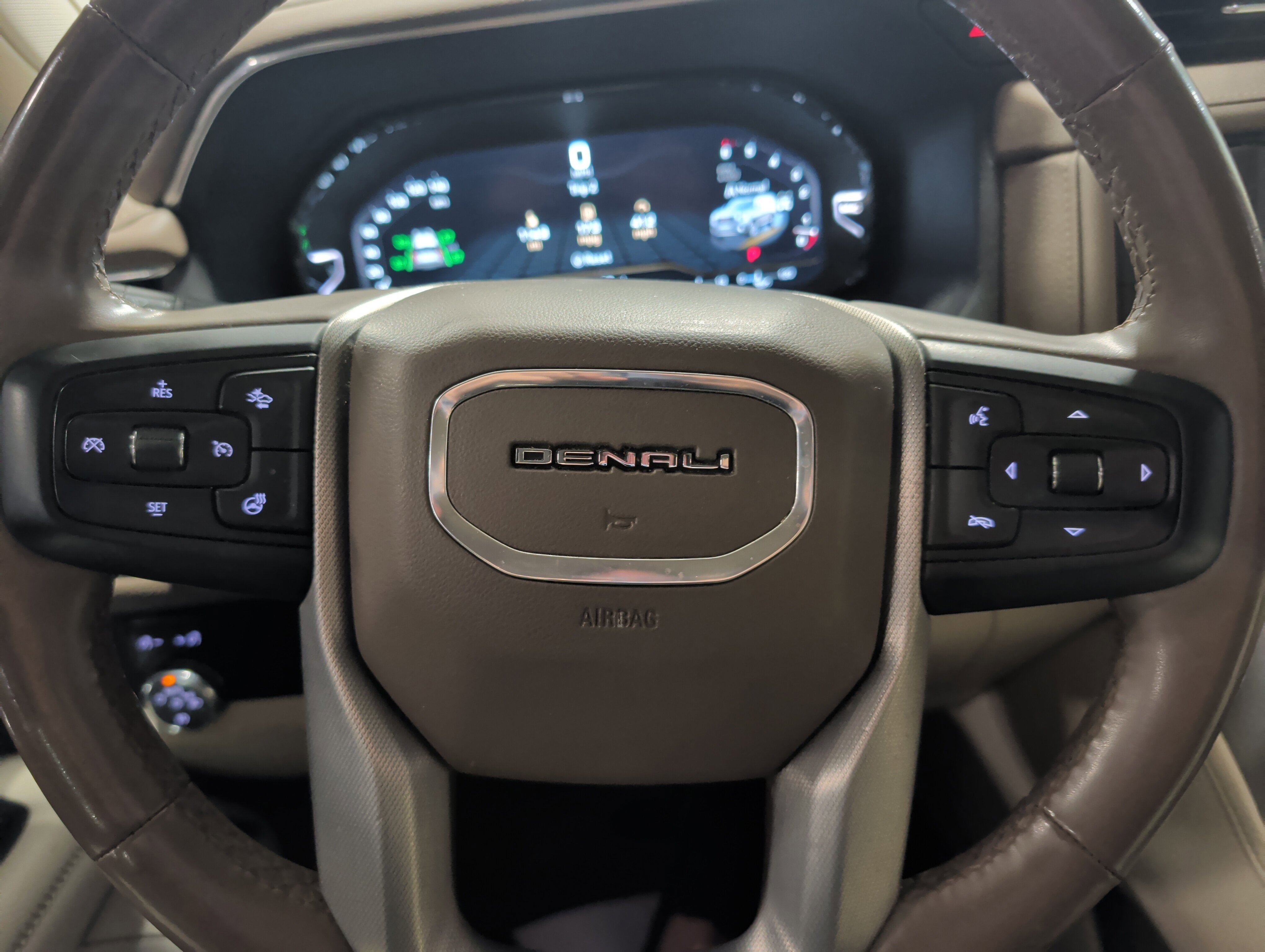 2023 GMC Yukon XL Denali