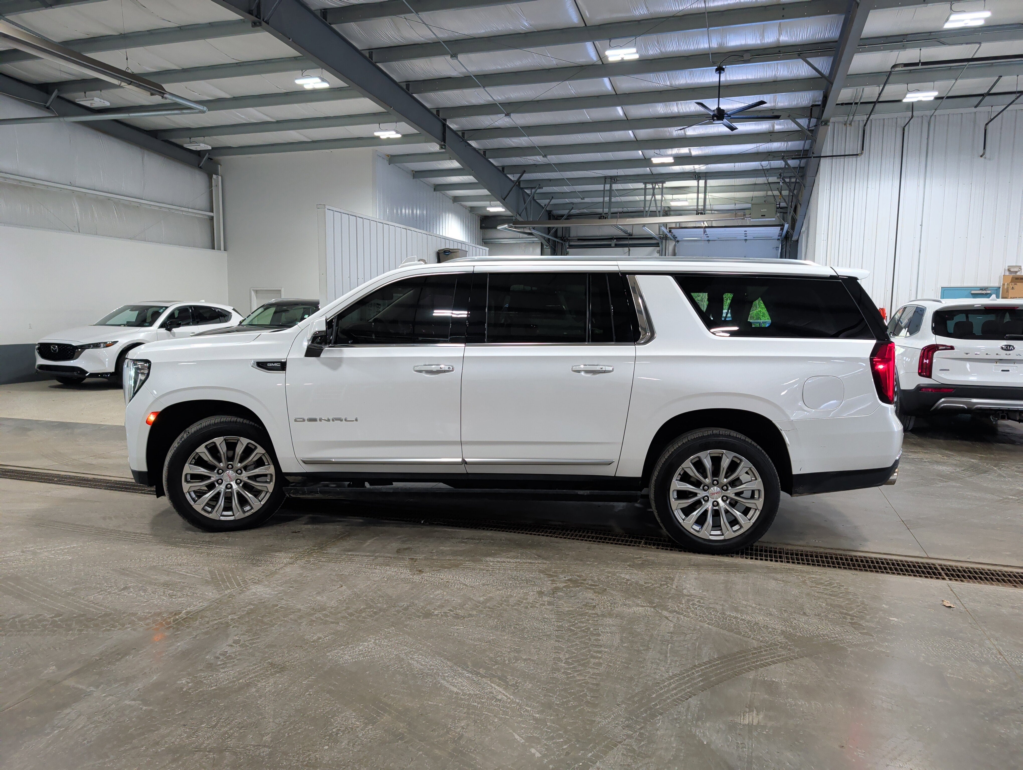2023 GMC Yukon XL Denali