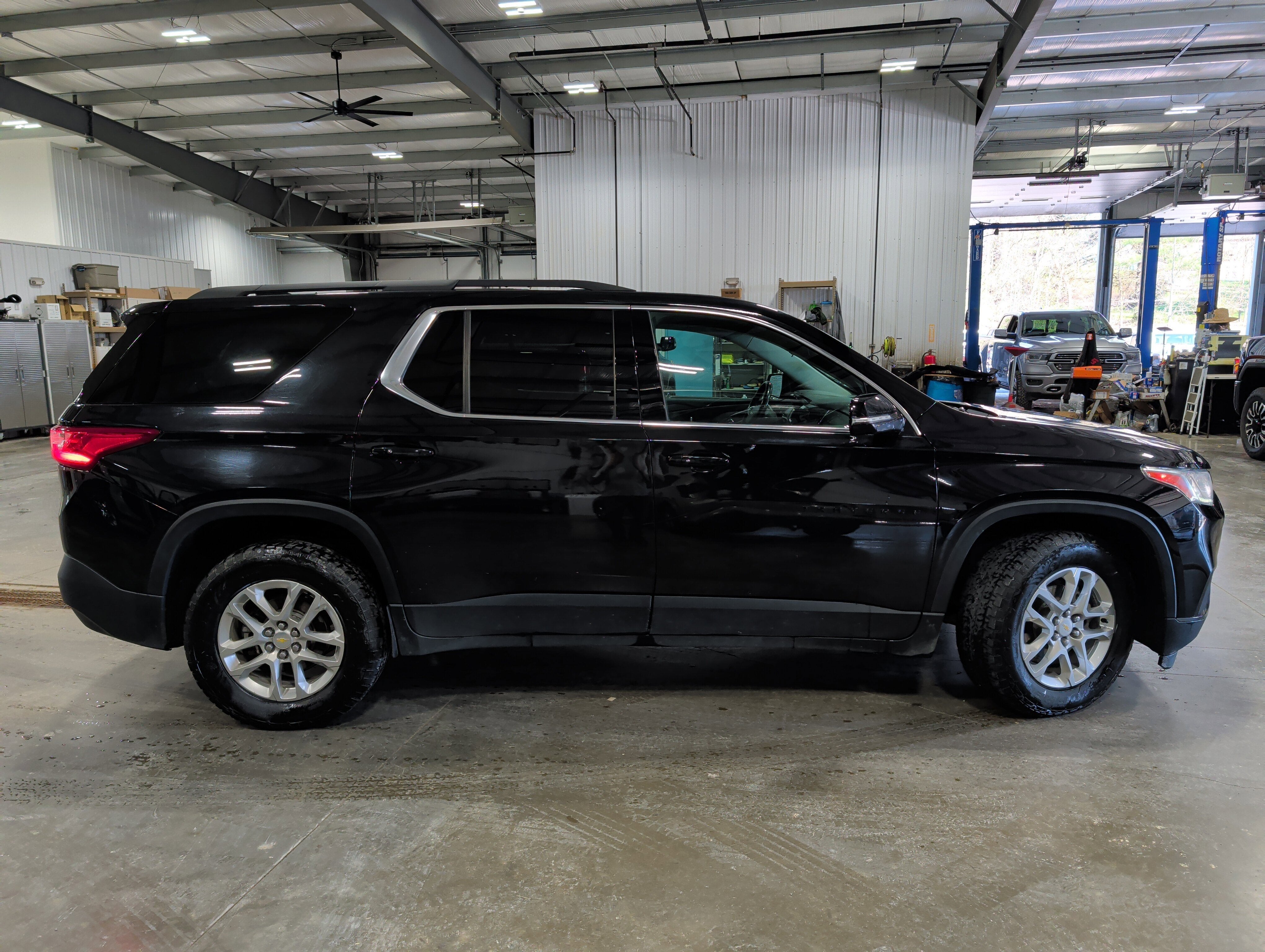 2021 Chevrolet Traverse LT Cloth