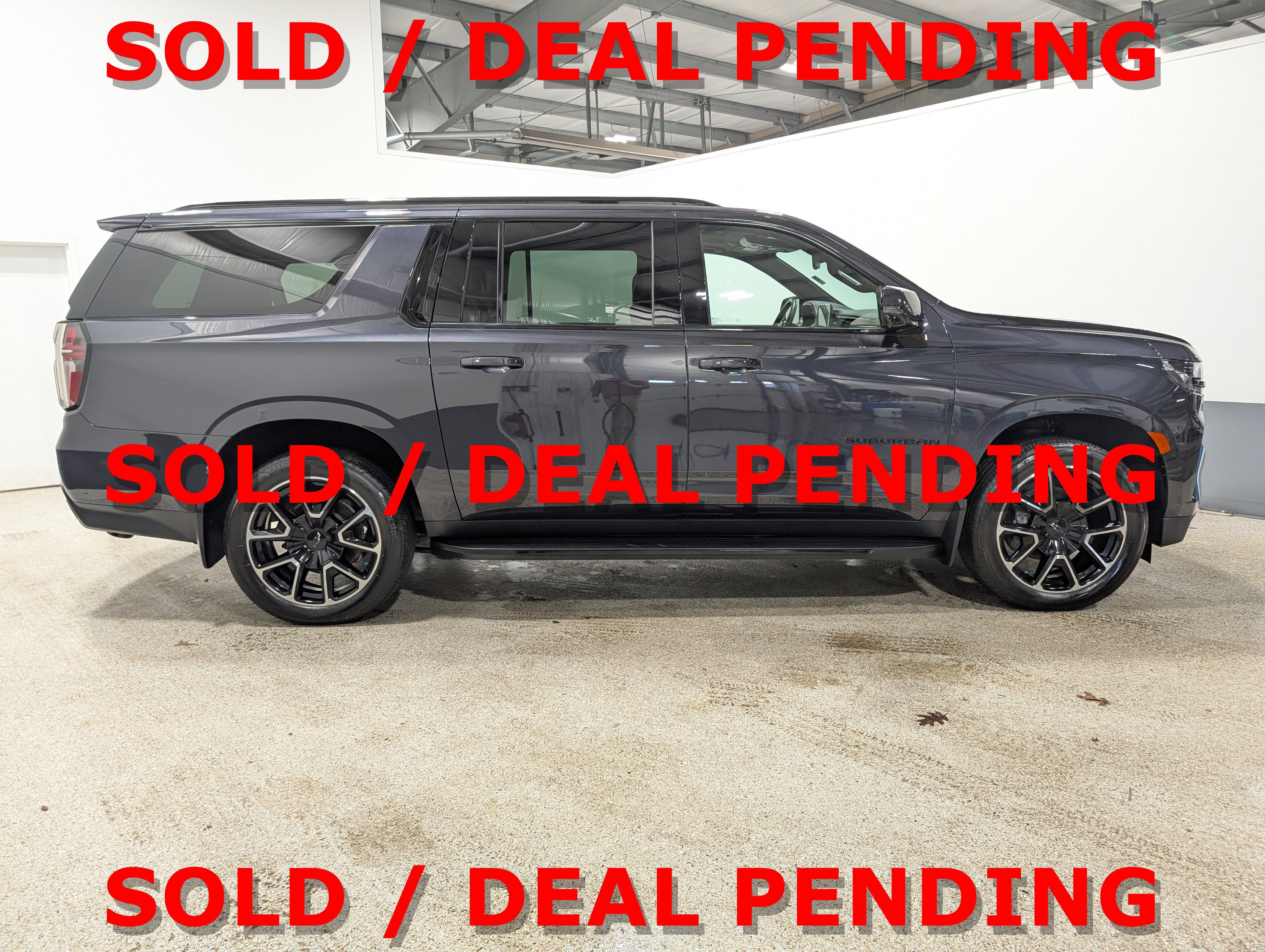 2023 Chevrolet Suburban RST