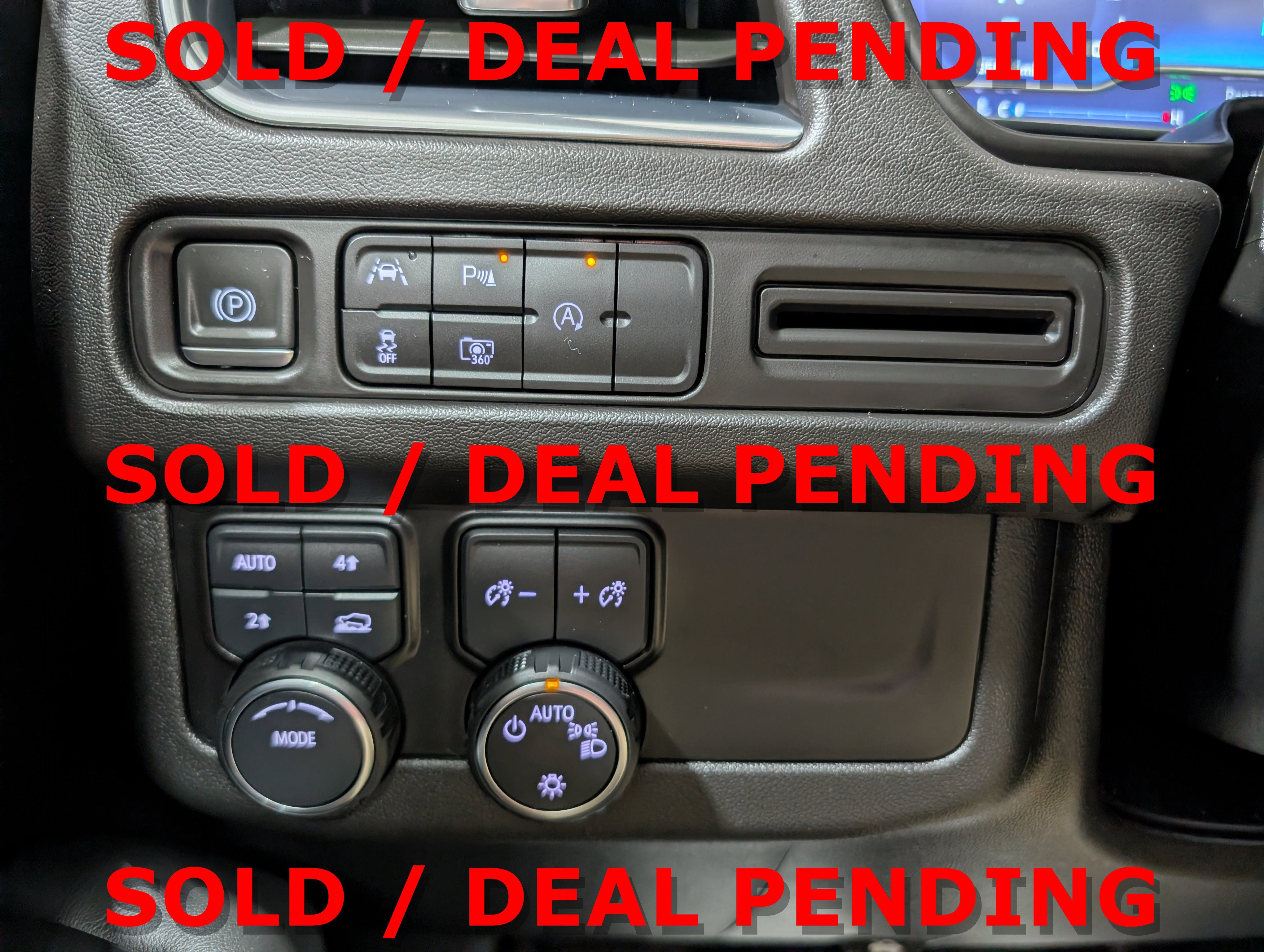 2023 Chevrolet Suburban RST