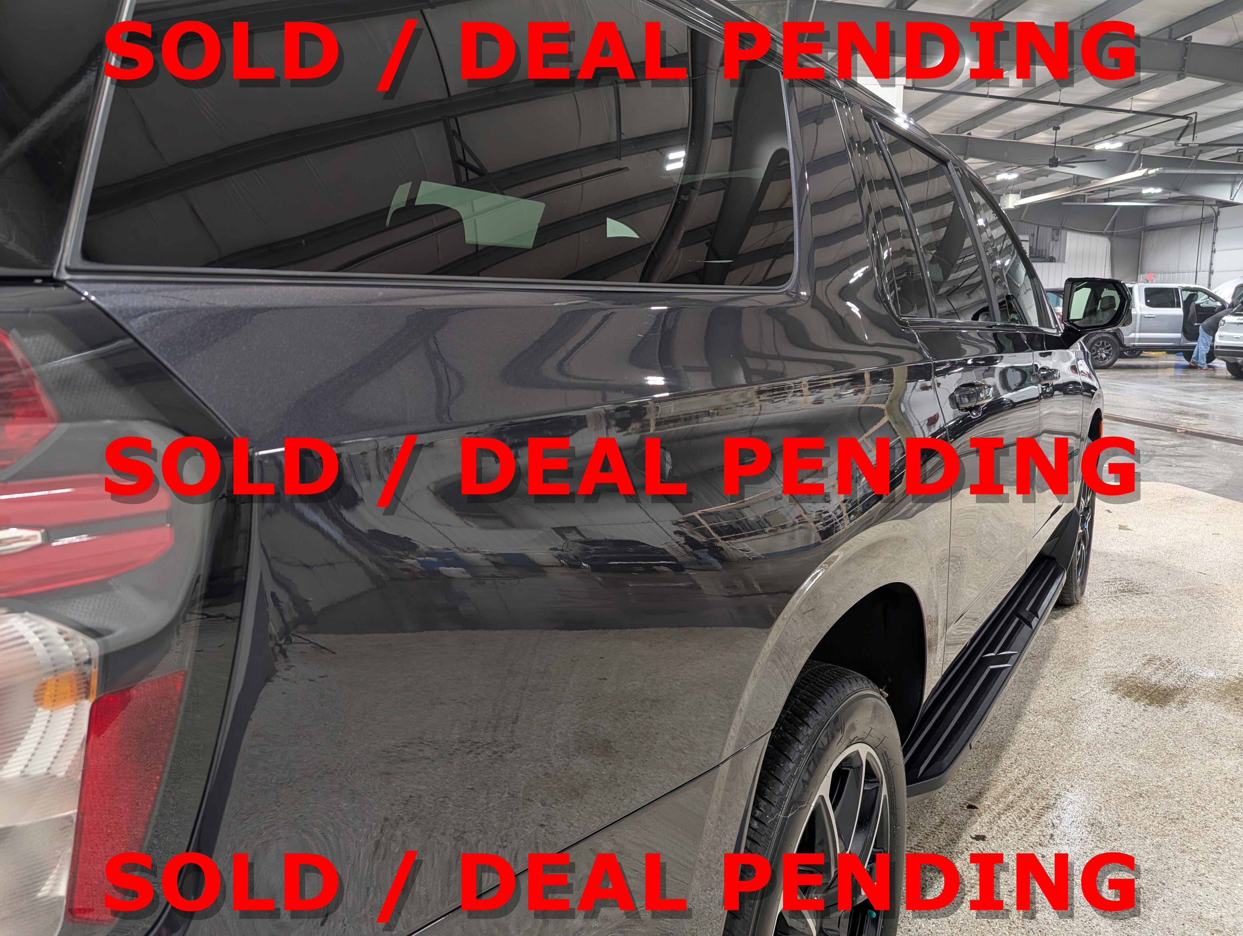 2023 Chevrolet Suburban RST