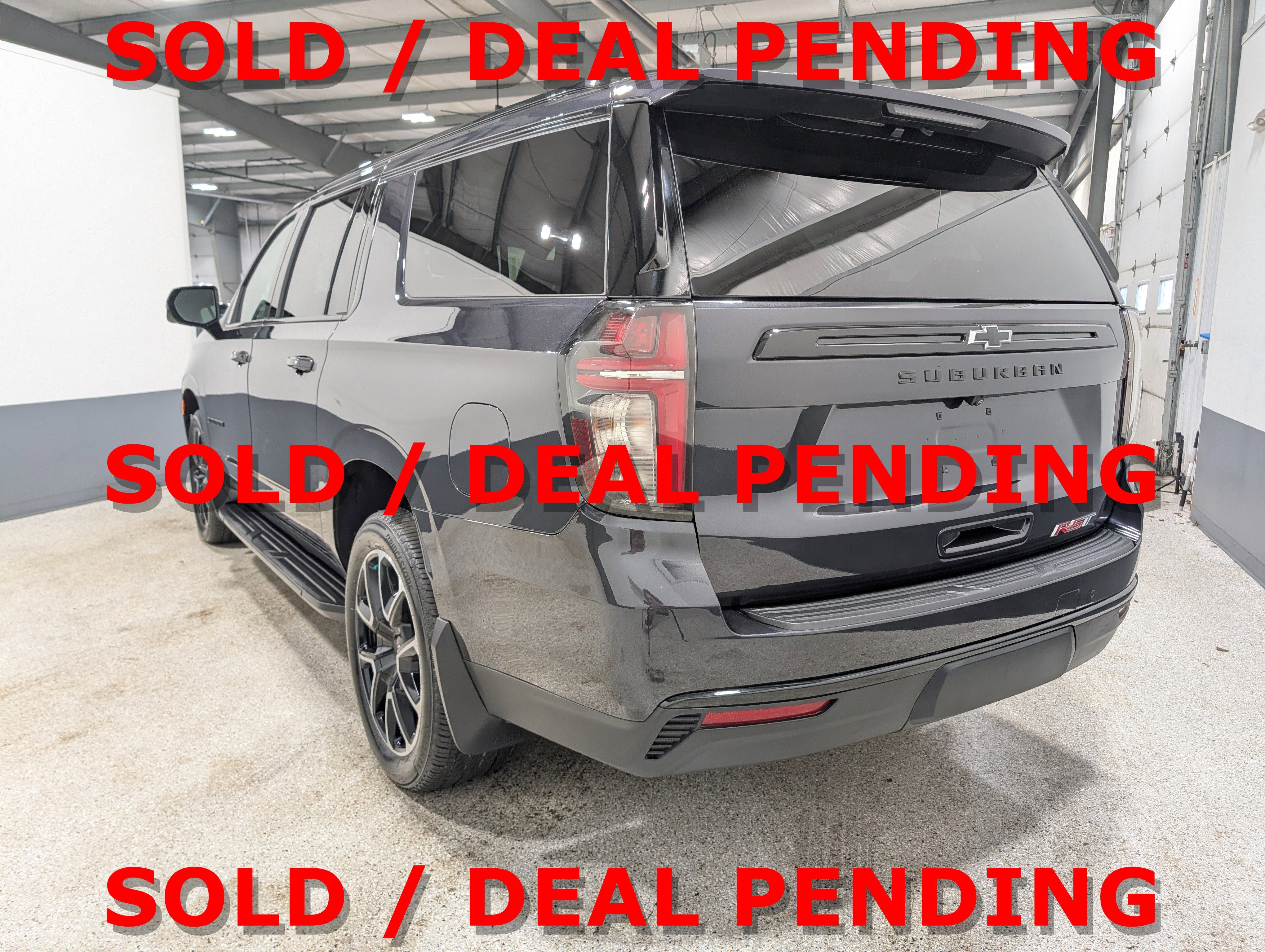 2023 Chevrolet Suburban RST