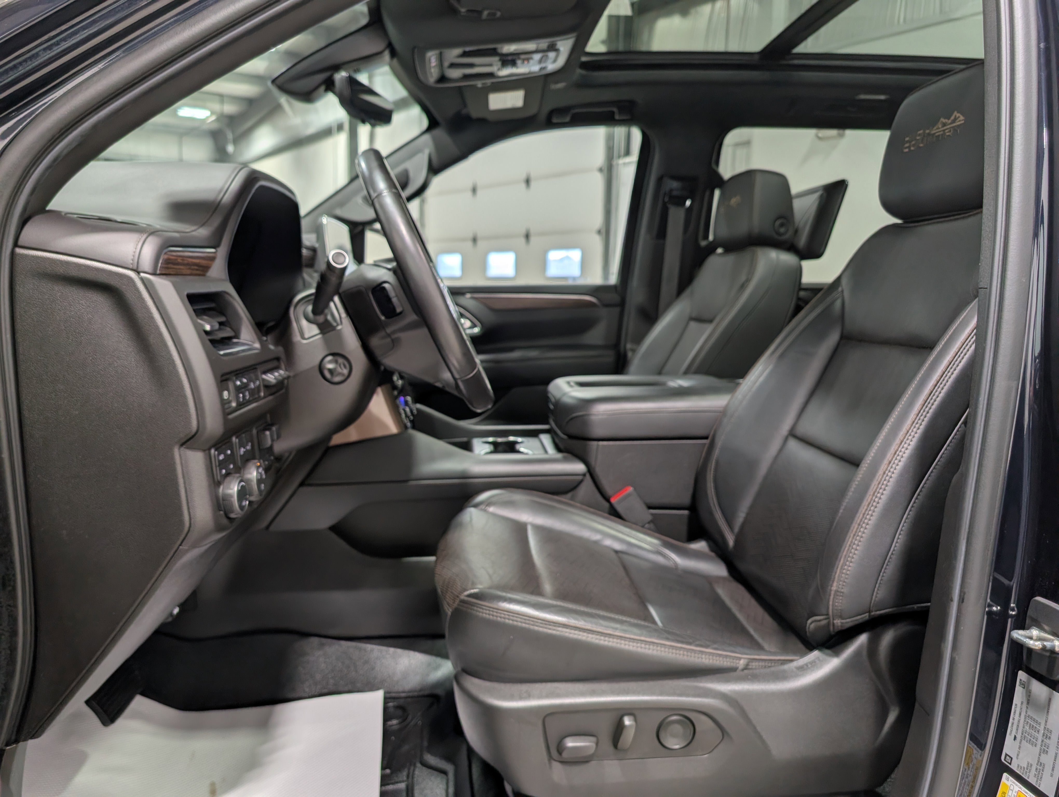 2021 Chevrolet Suburban High Country