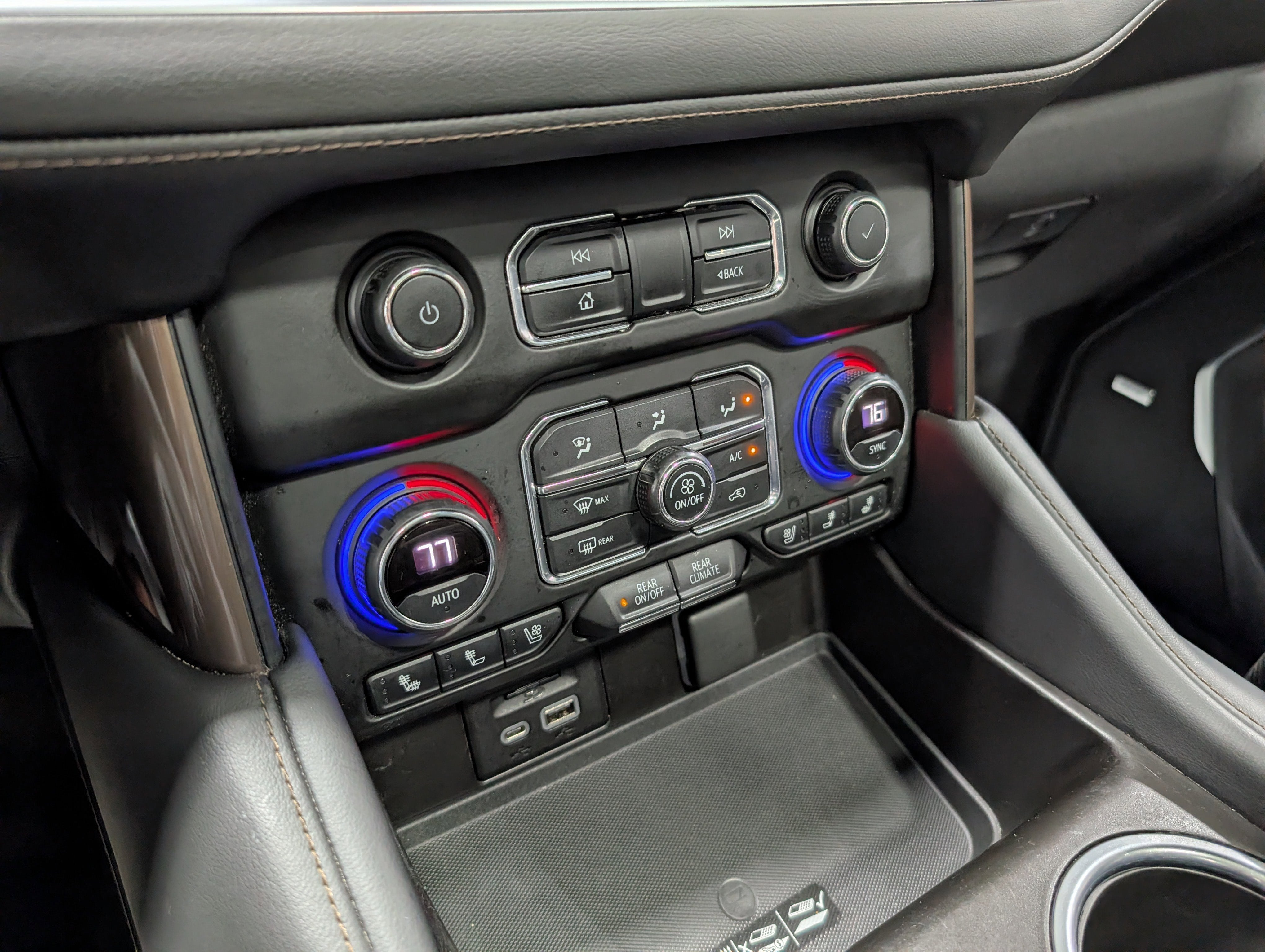 2021 Chevrolet Suburban High Country