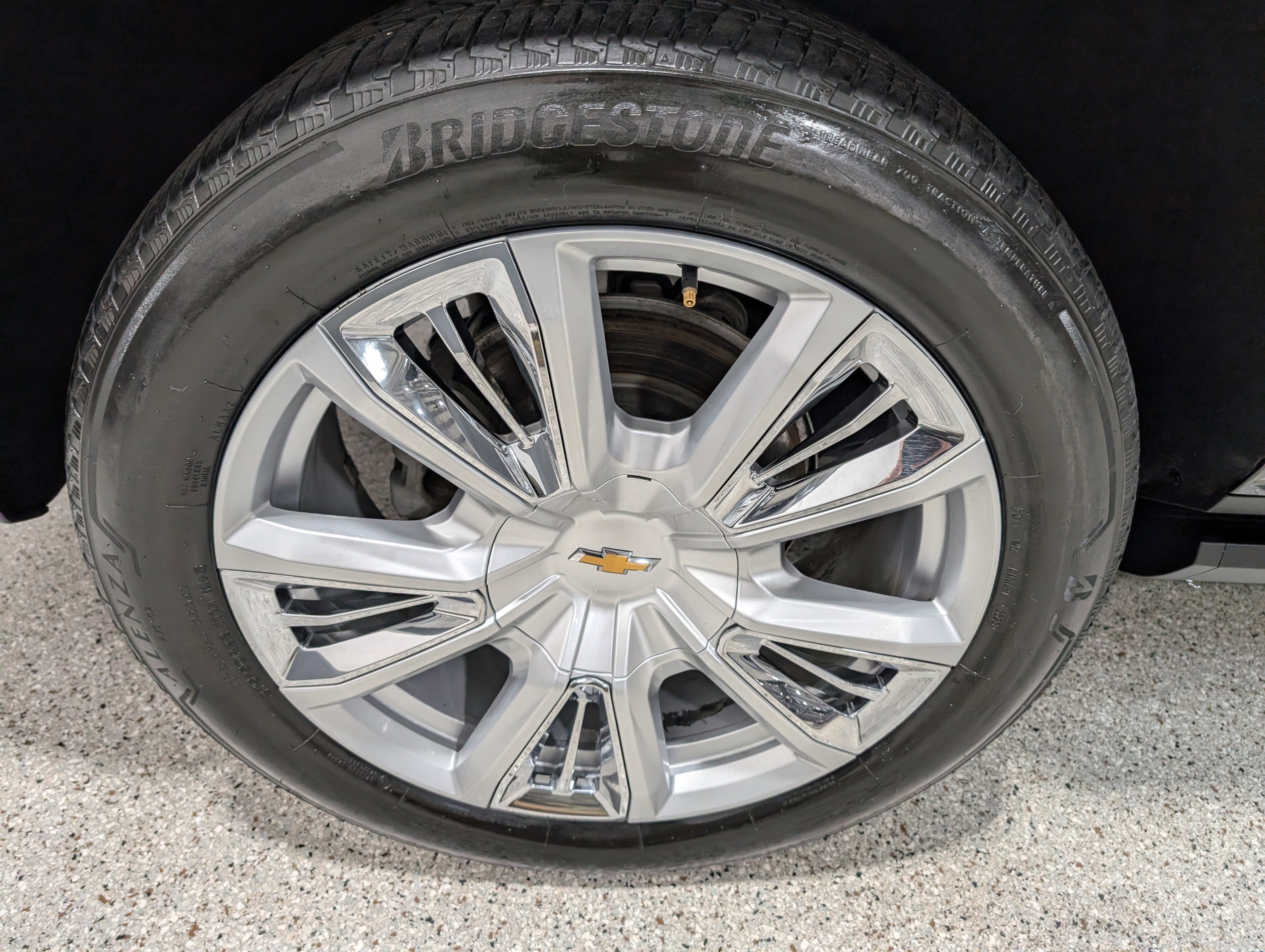 2023 Chevrolet Suburban High Country