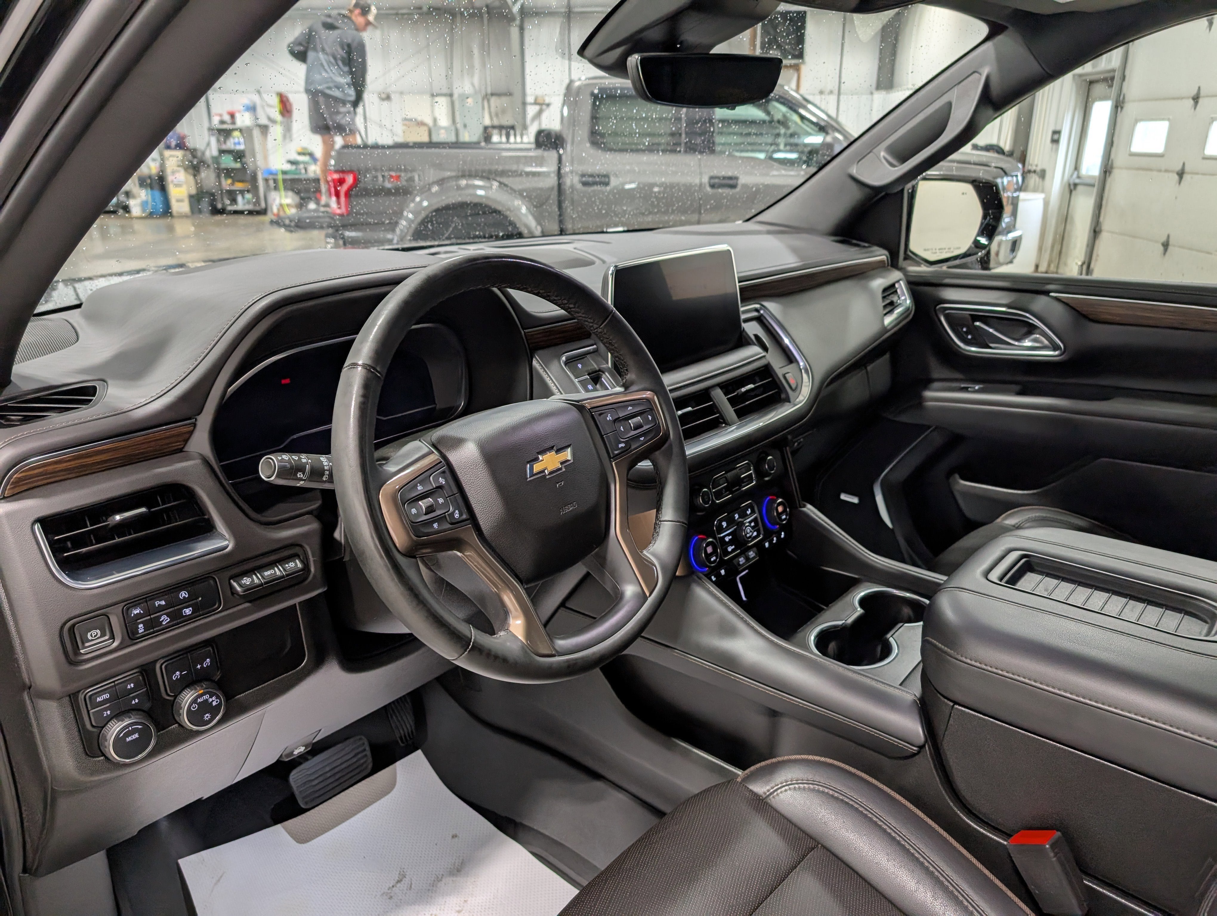 2023 Chevrolet Suburban High Country