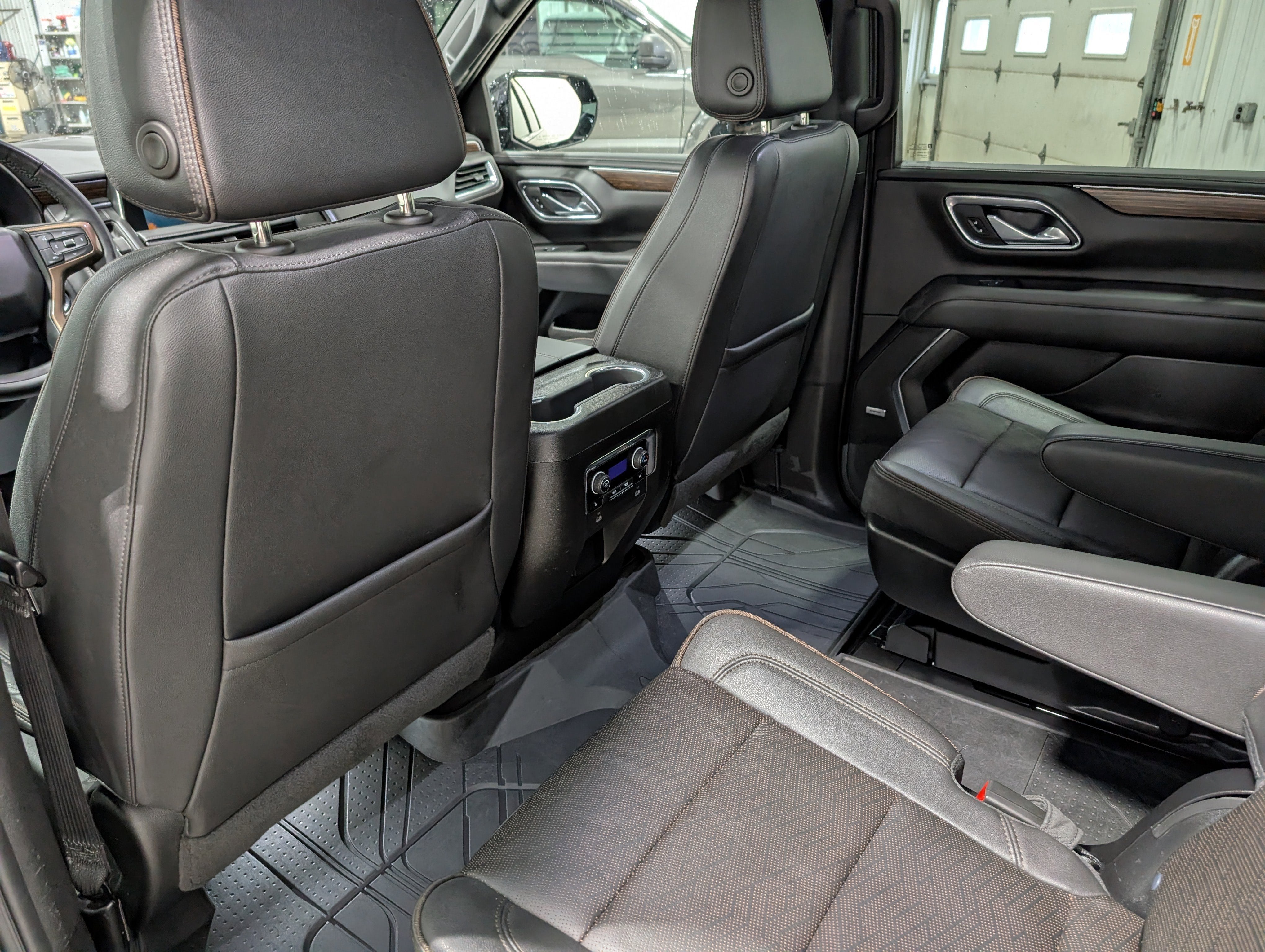 2023 Chevrolet Suburban High Country