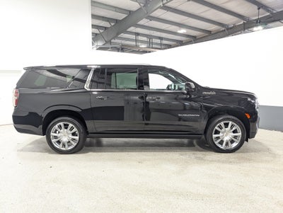 2023 Chevrolet Suburban High Country