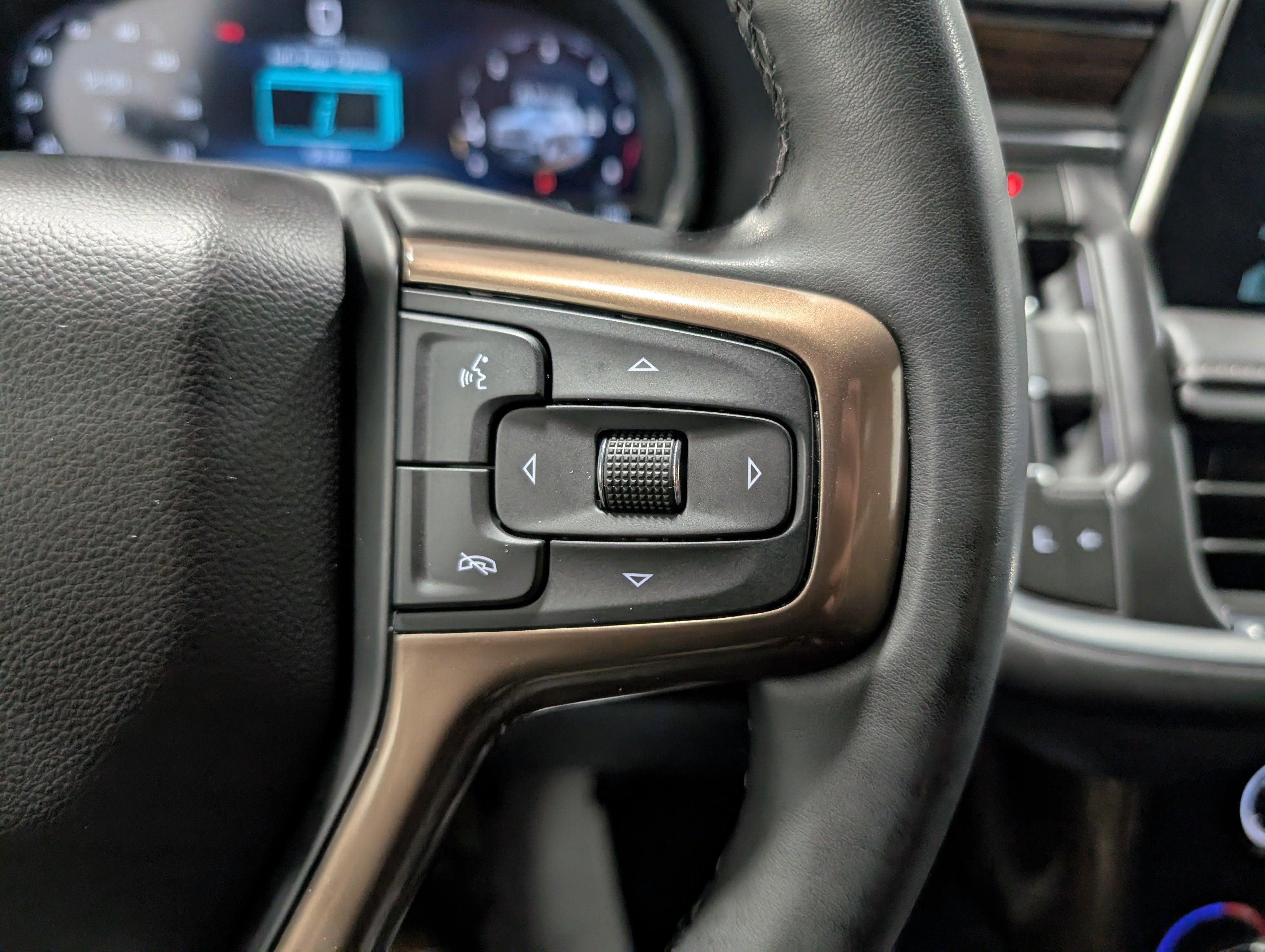 2023 Chevrolet Suburban High Country