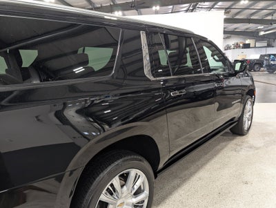 2023 Chevrolet Suburban High Country