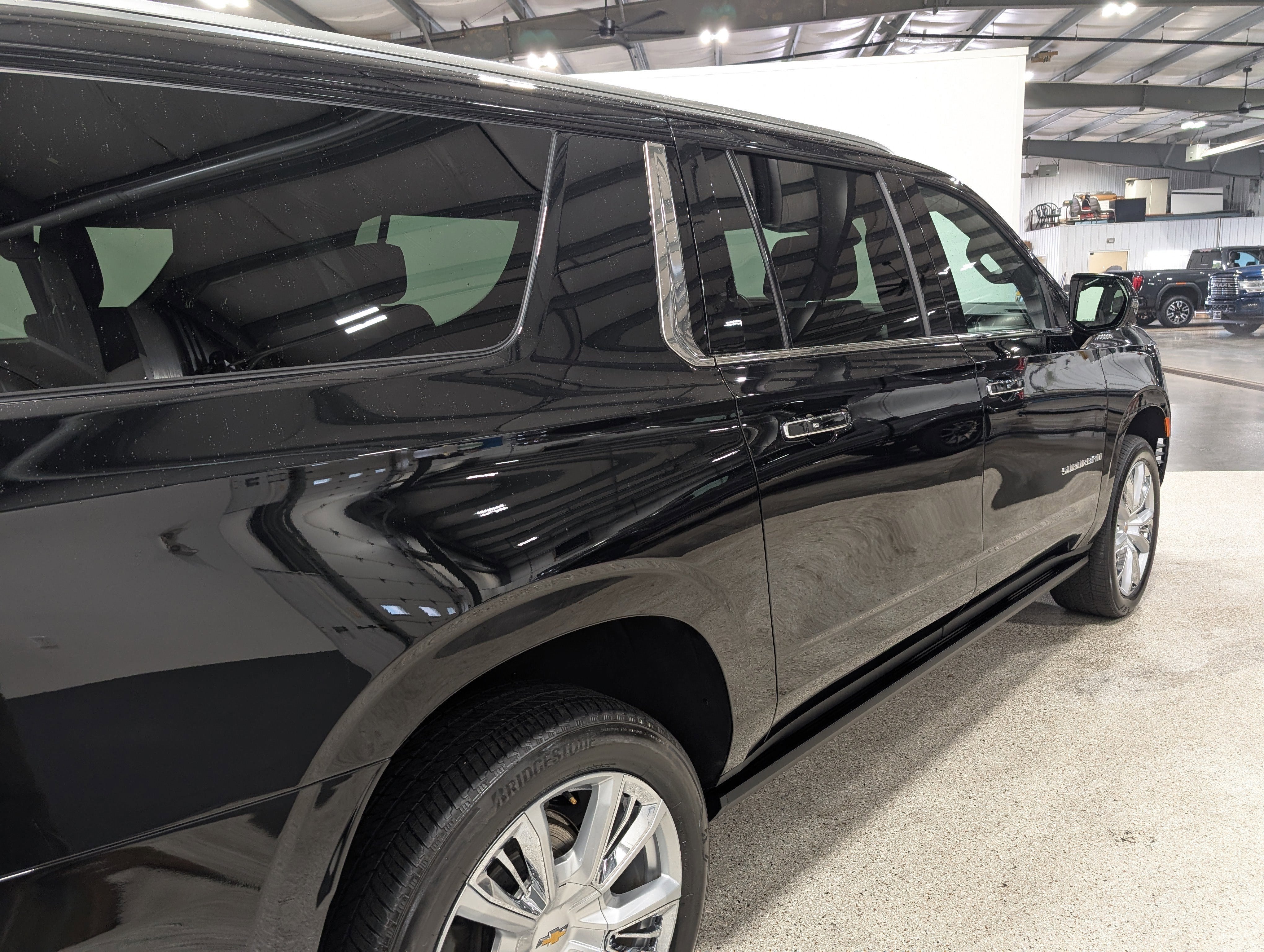 2023 Chevrolet Suburban High Country