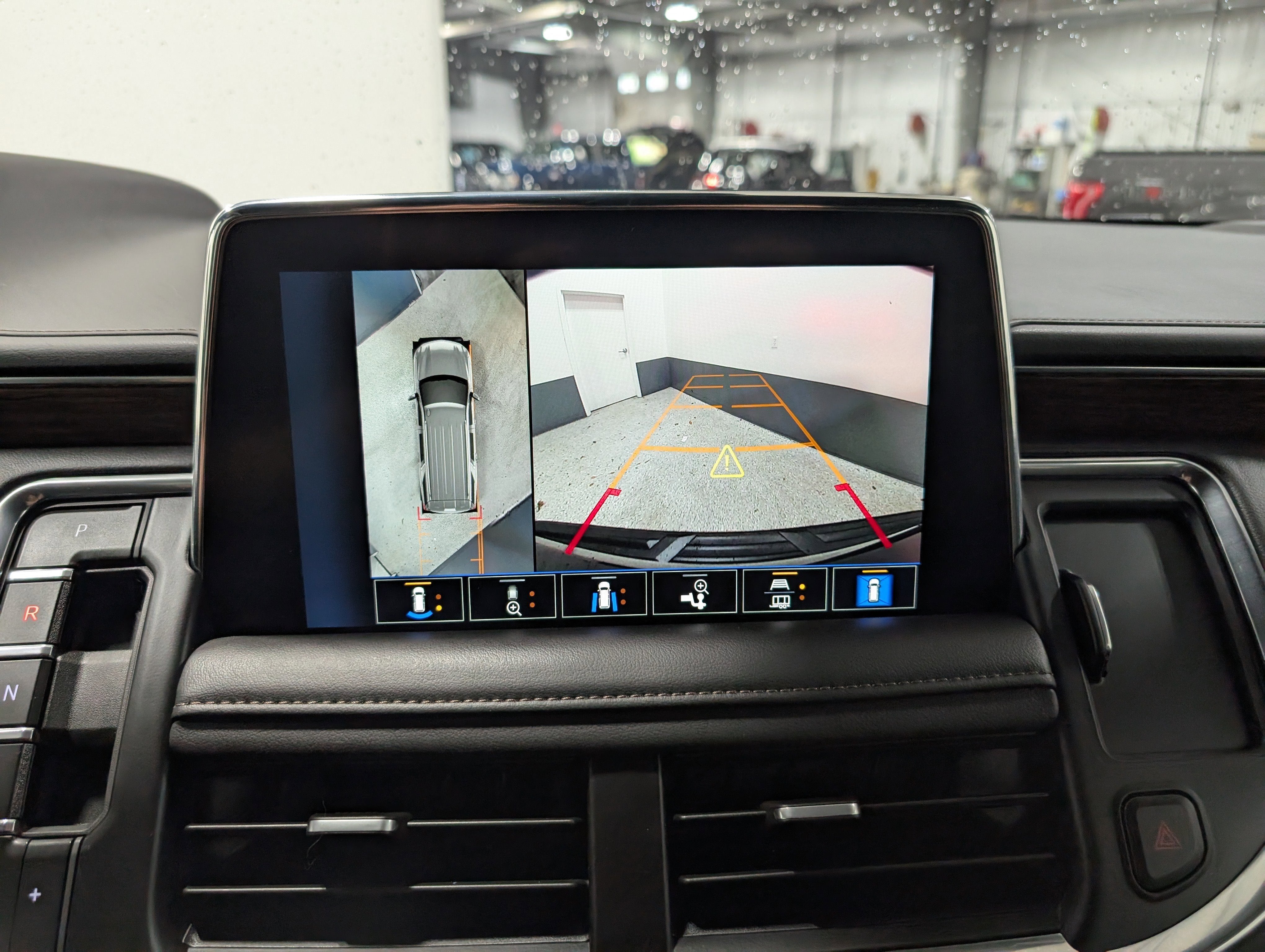 2023 Chevrolet Suburban High Country