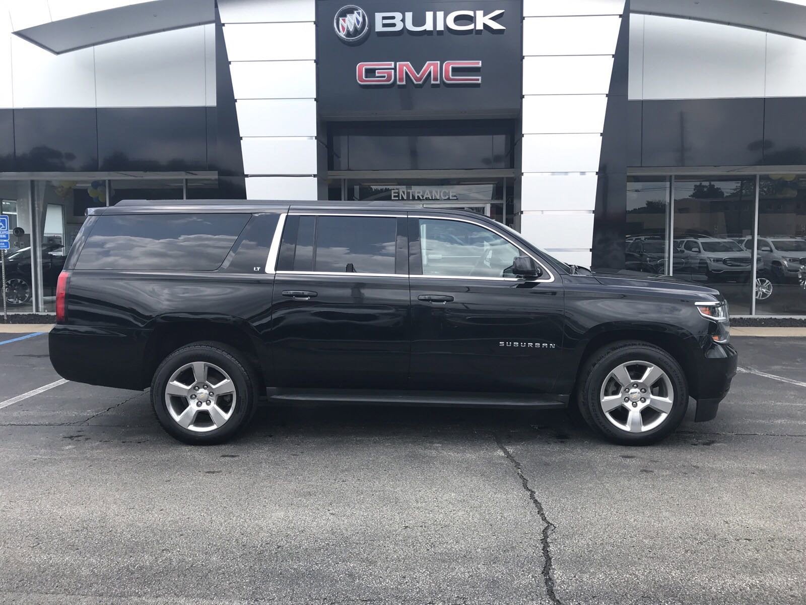 2017 Chevrolet Suburban LT