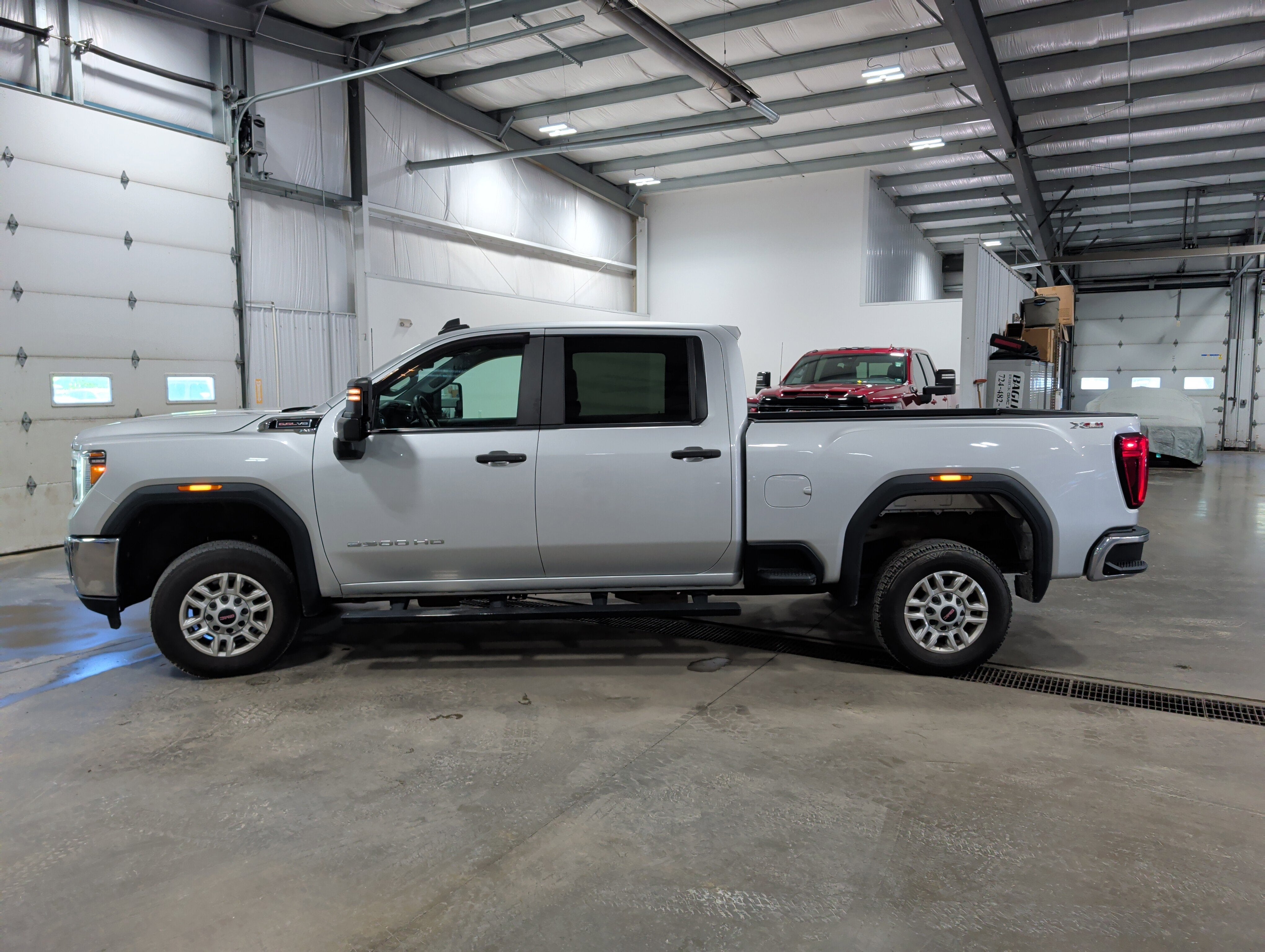 2020 GMC Sierra 2500 HD 4WD Crew Cab Standard Bed