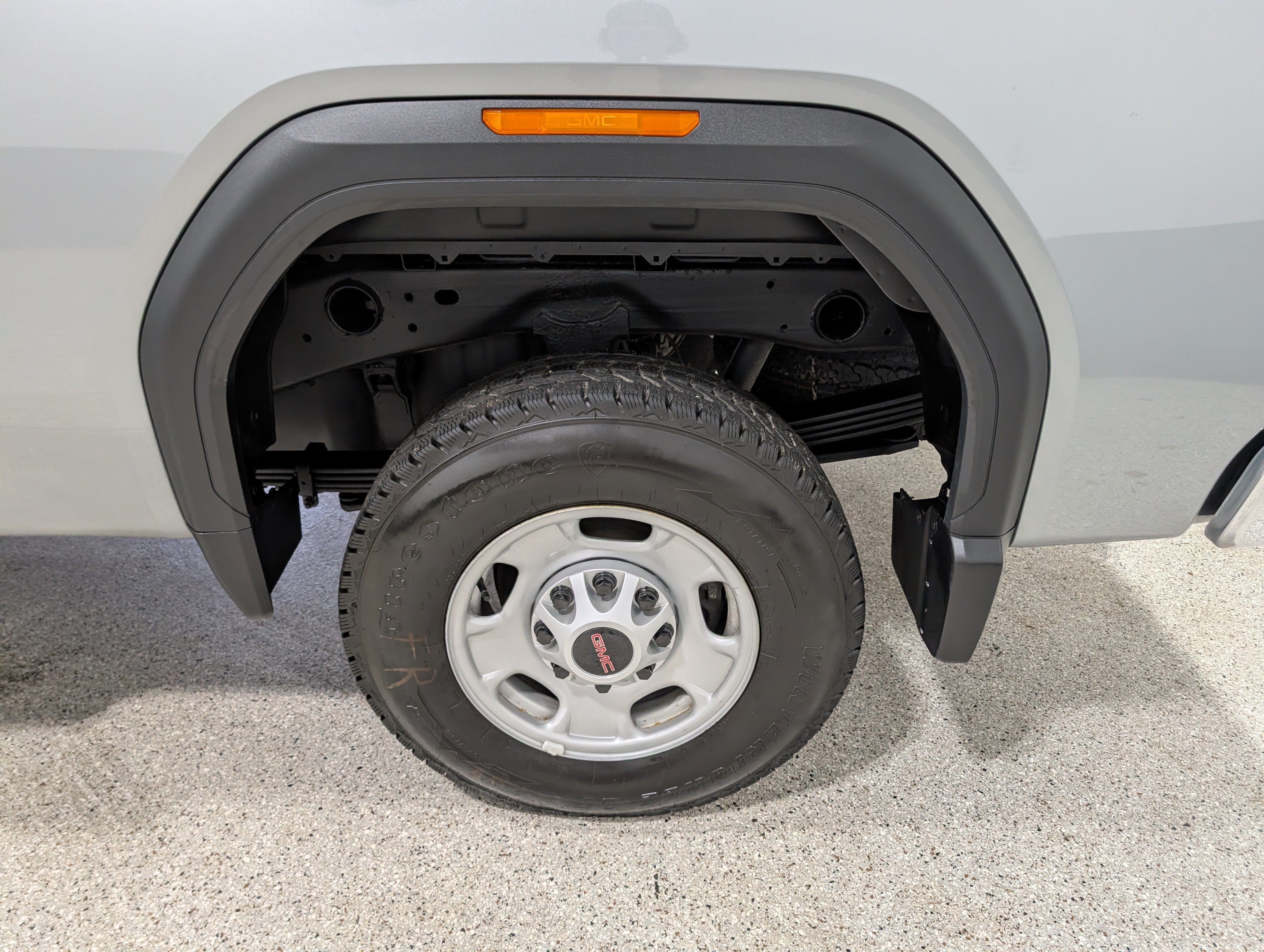 2024 GMC Sierra 2500 HD Pro