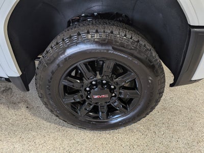 2025 GMC Sierra 2500 HD AT4