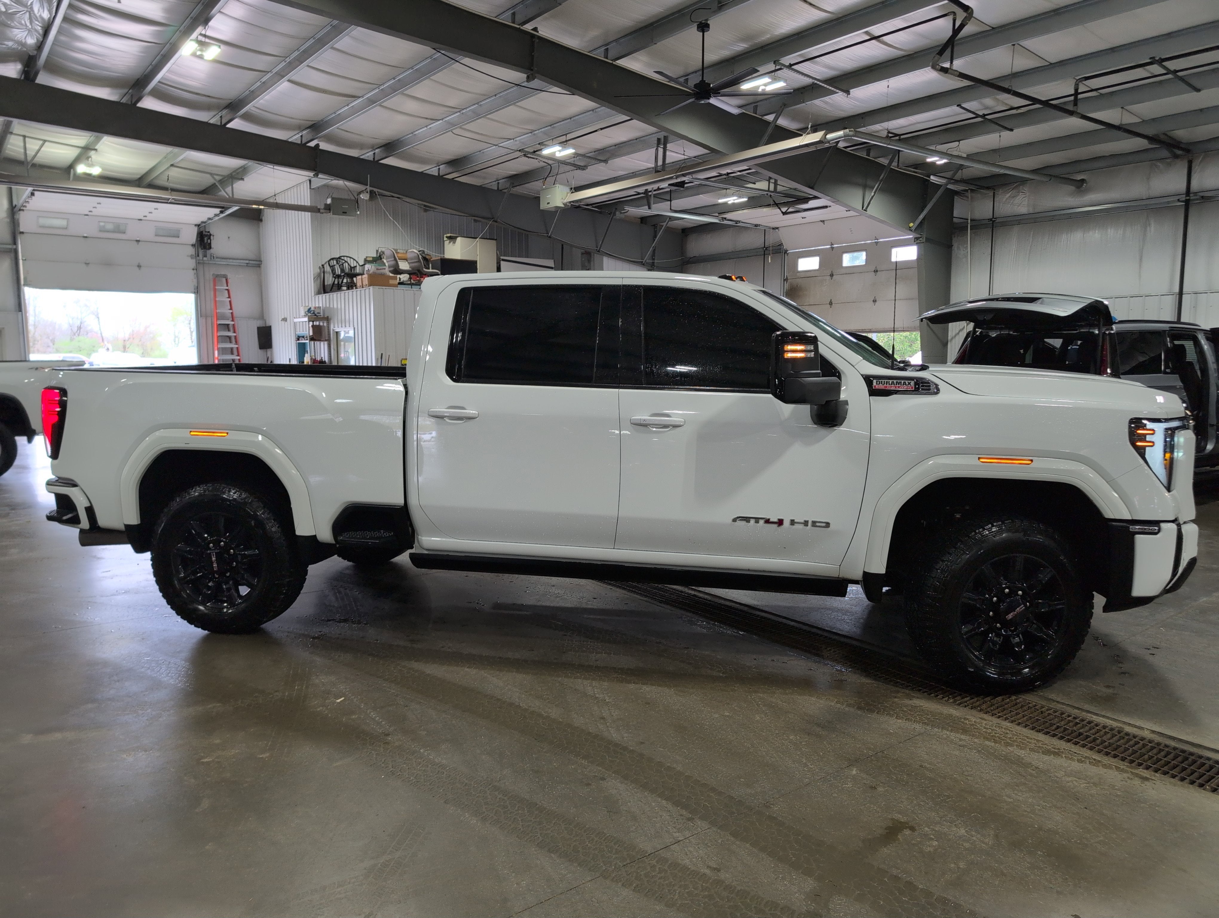2025 GMC Sierra 2500 HD AT4