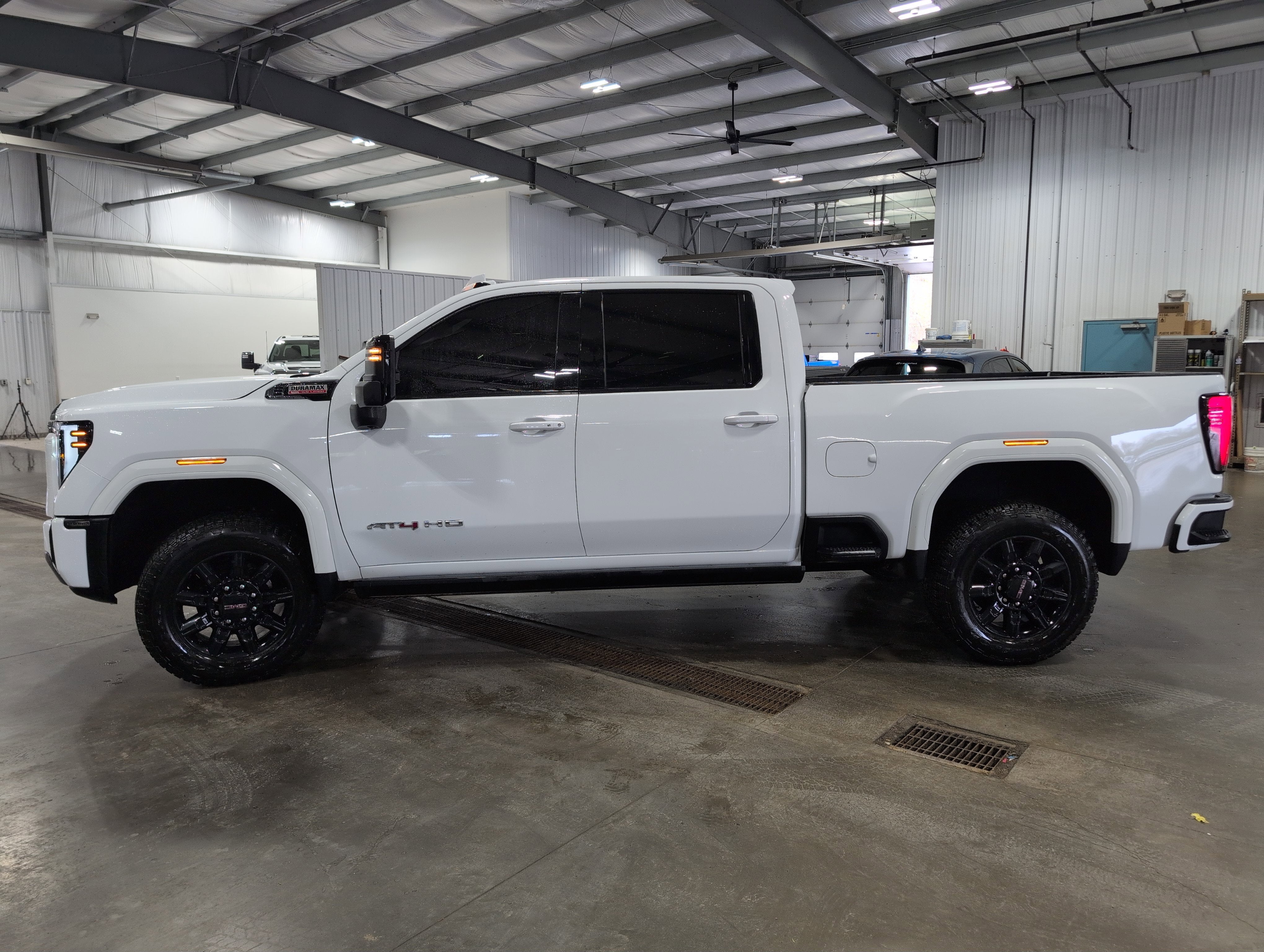 2025 GMC Sierra 2500 HD AT4