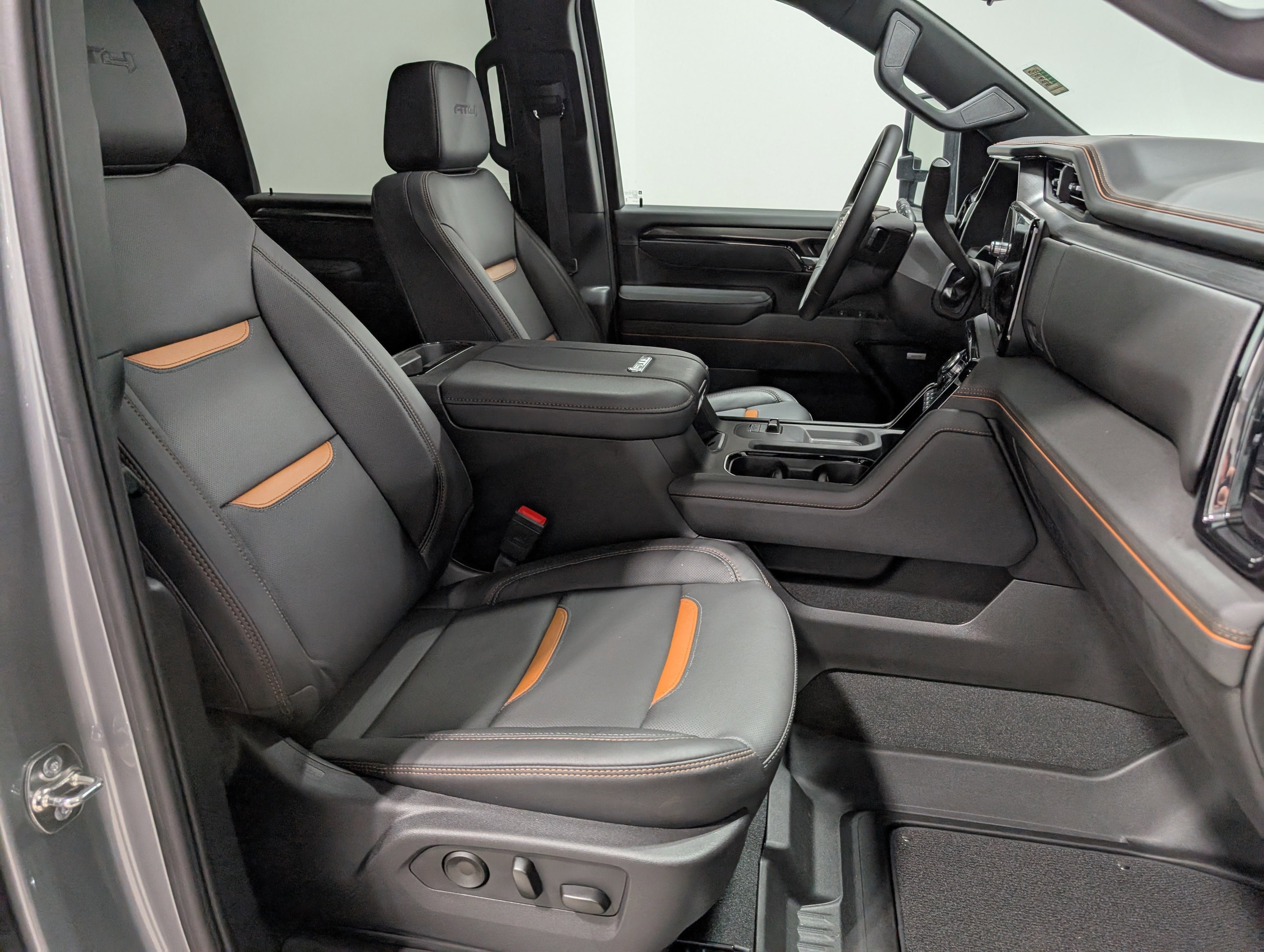 2025 GMC Sierra 2500 HD AT4