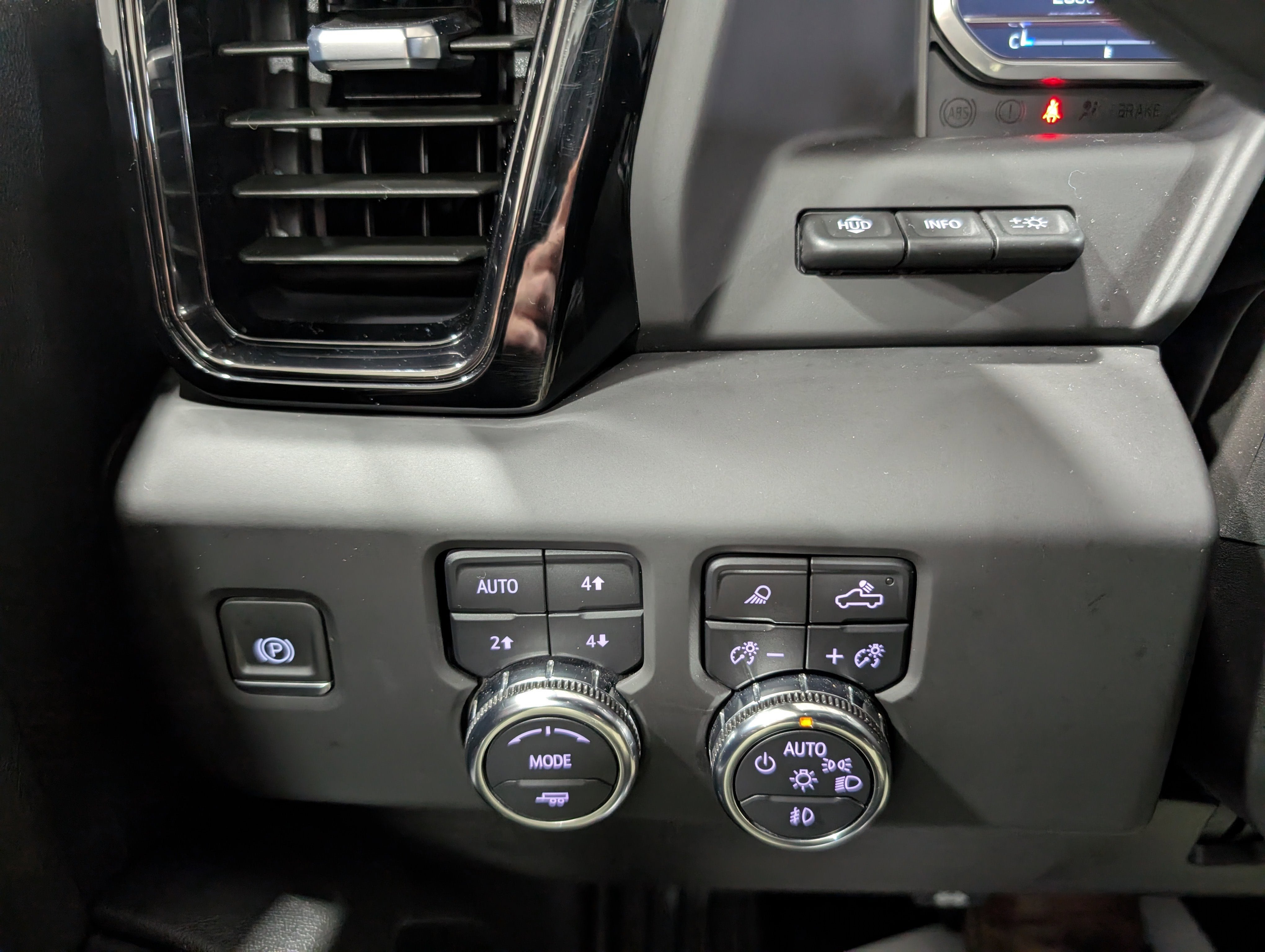 2024 GMC Sierra 3500 HD AT4