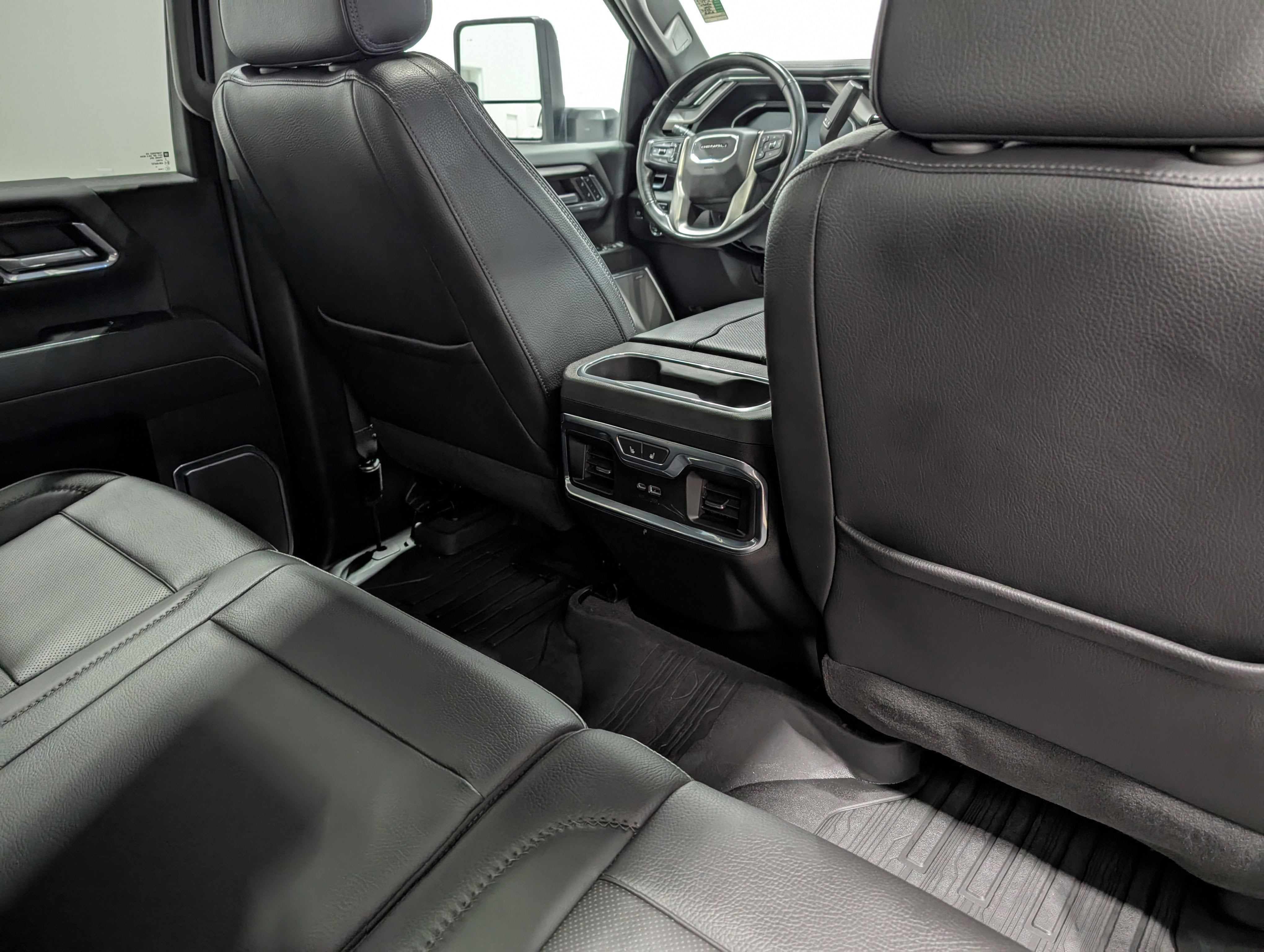 2024 GMC Sierra 3500 HD Denali