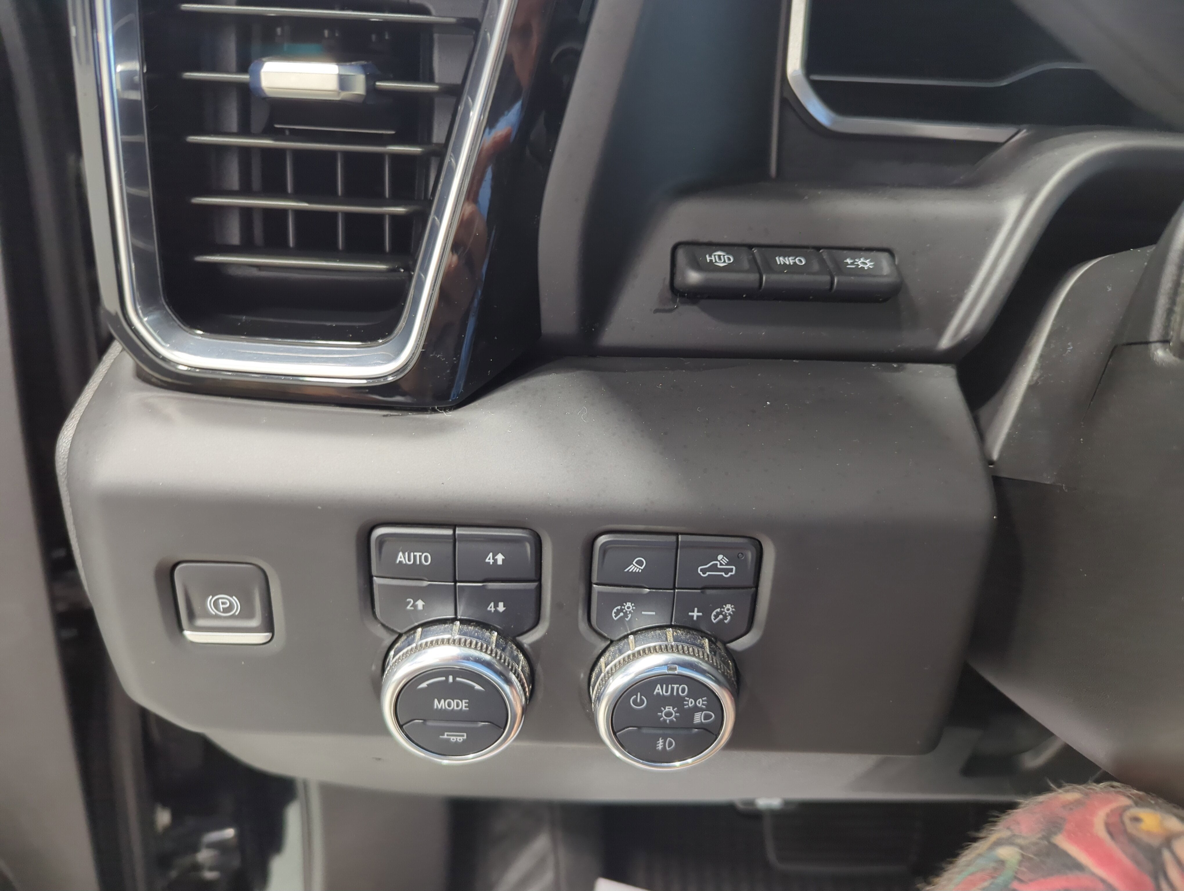 2024 GMC Sierra 3500 HD Denali